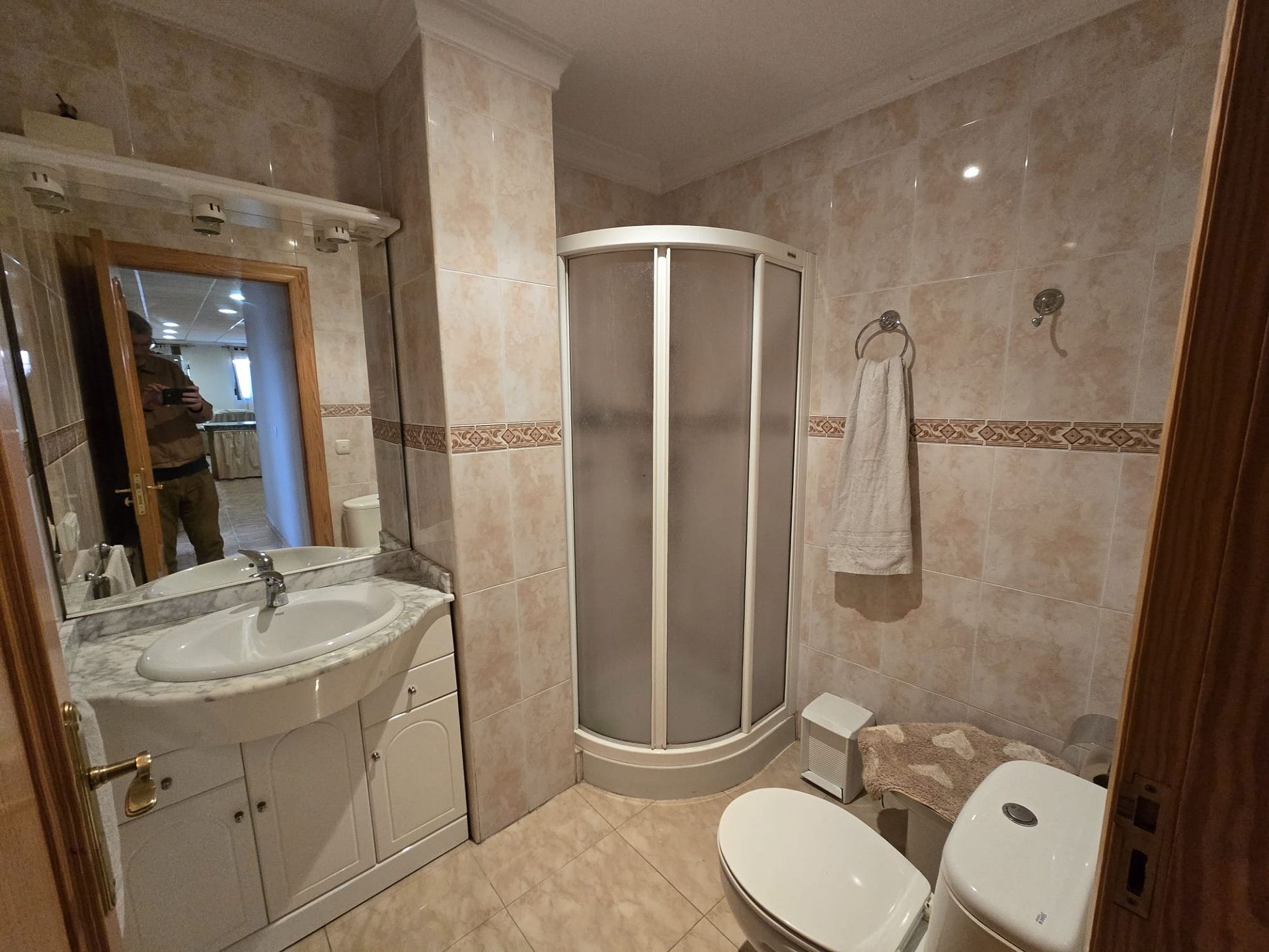 Resale - 6 Bedroom 3 Bathroom Townhouse in Salinas -  - Alicante