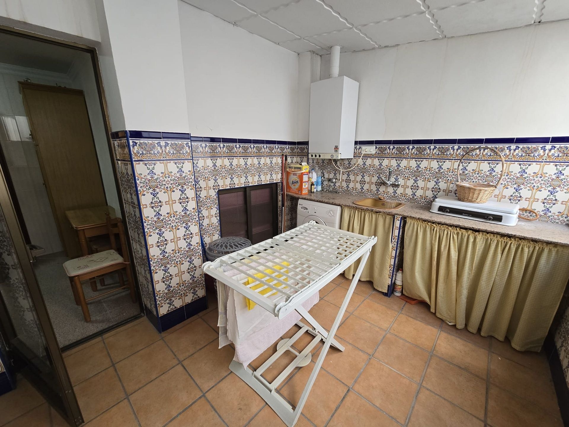 Resale - 6 Bedroom 3 Bathroom Townhouse in Salinas -  - Alicante