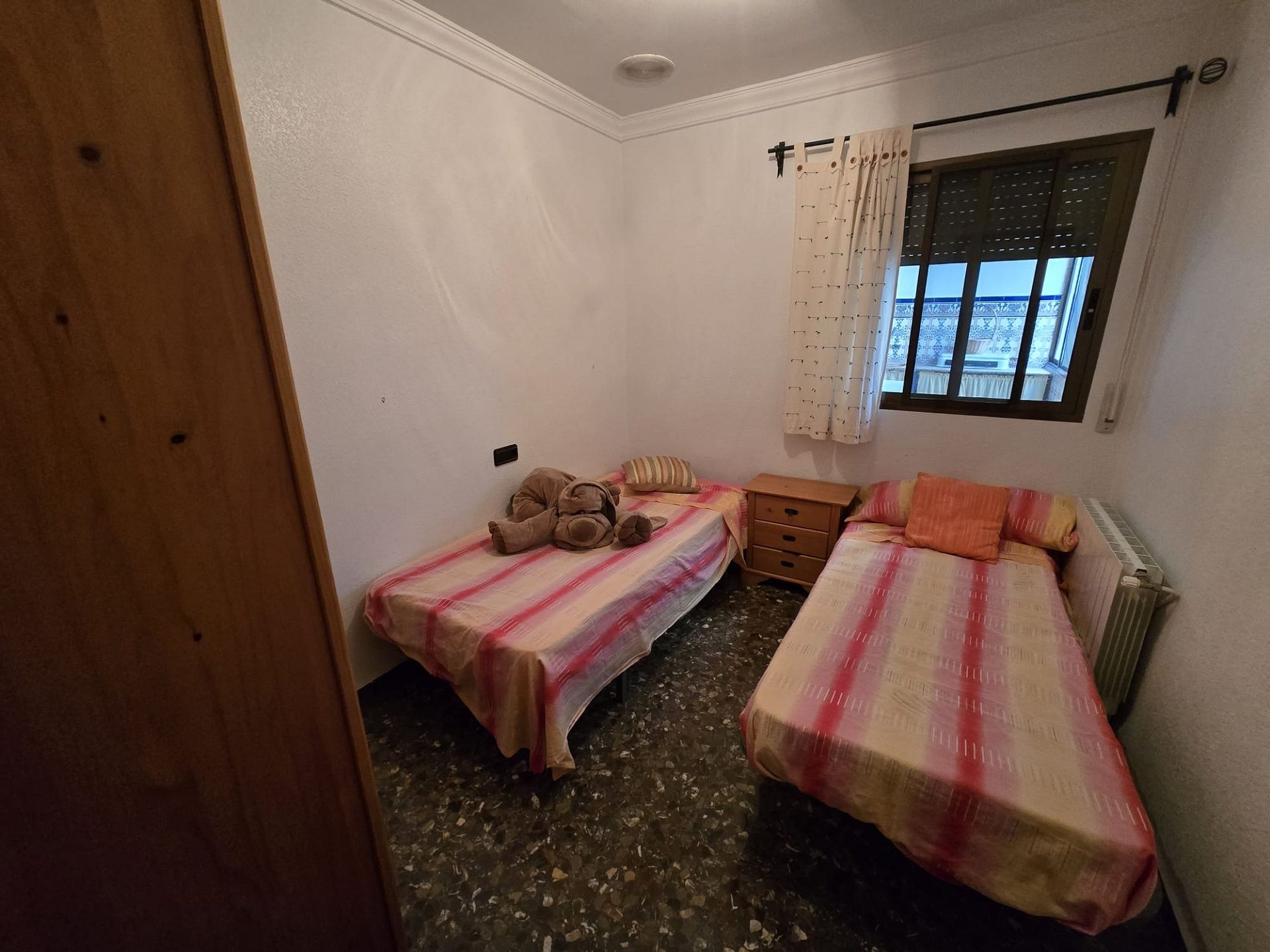 Resale - 6 Bedroom 3 Bathroom Townhouse in Salinas -  - Alicante