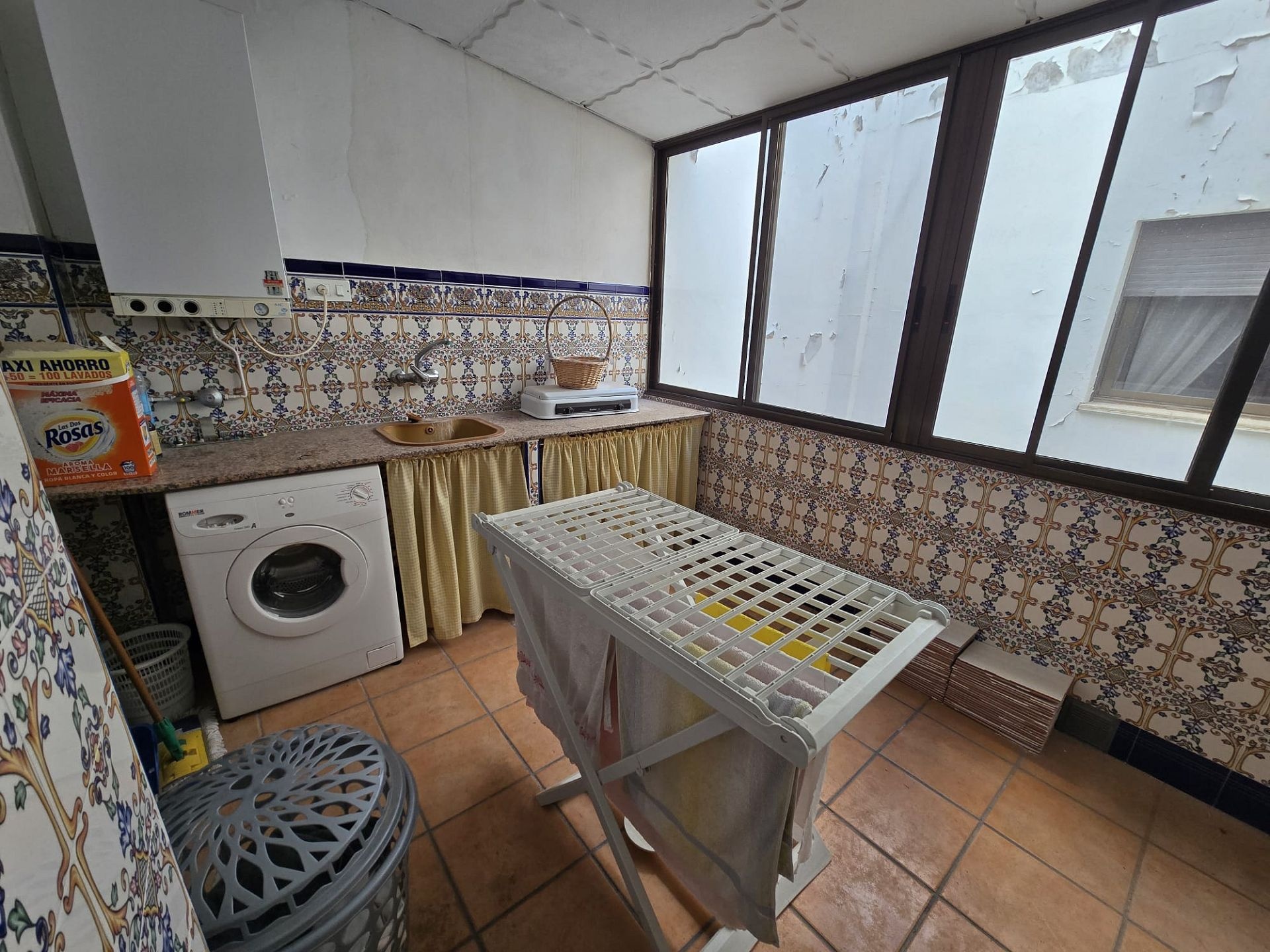 Resale - 6 Bedroom 3 Bathroom Townhouse in Salinas -  - Alicante