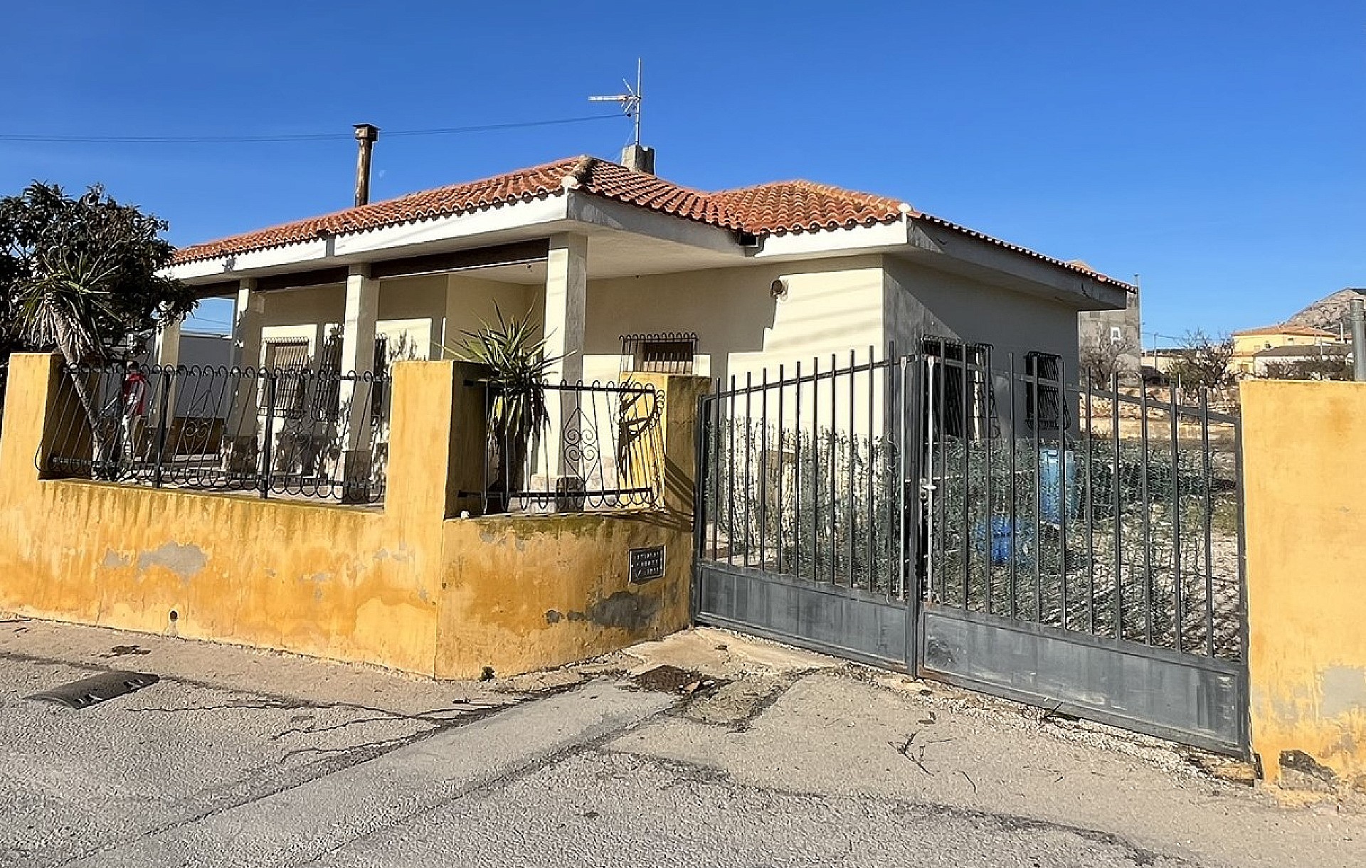 Resale - 3 Bedroom 1 Bathroom Villa in Macisvenda -  - Murcia