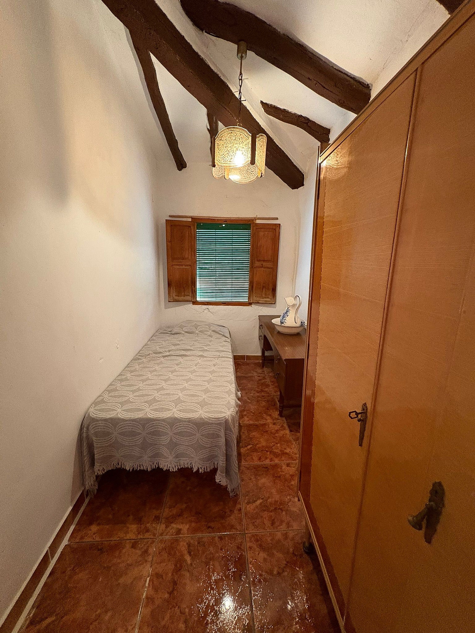 Resale - 6 Bedroom 2 Bathroom Semi-detached in Pinoso -  - Alicante