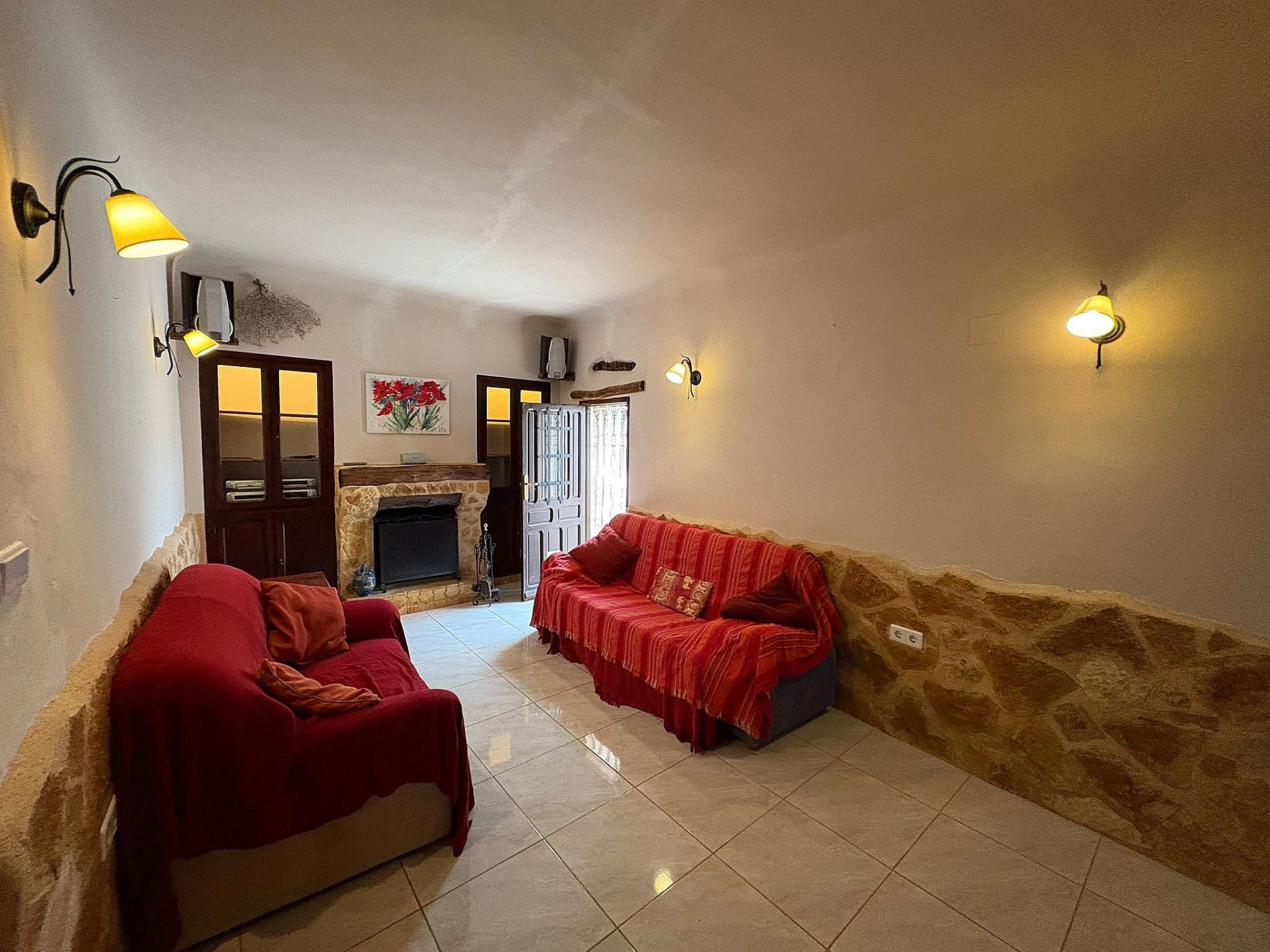 Resale - 6 Bedroom 2 Bathroom Semi-detached in Pinoso -  - Alicante