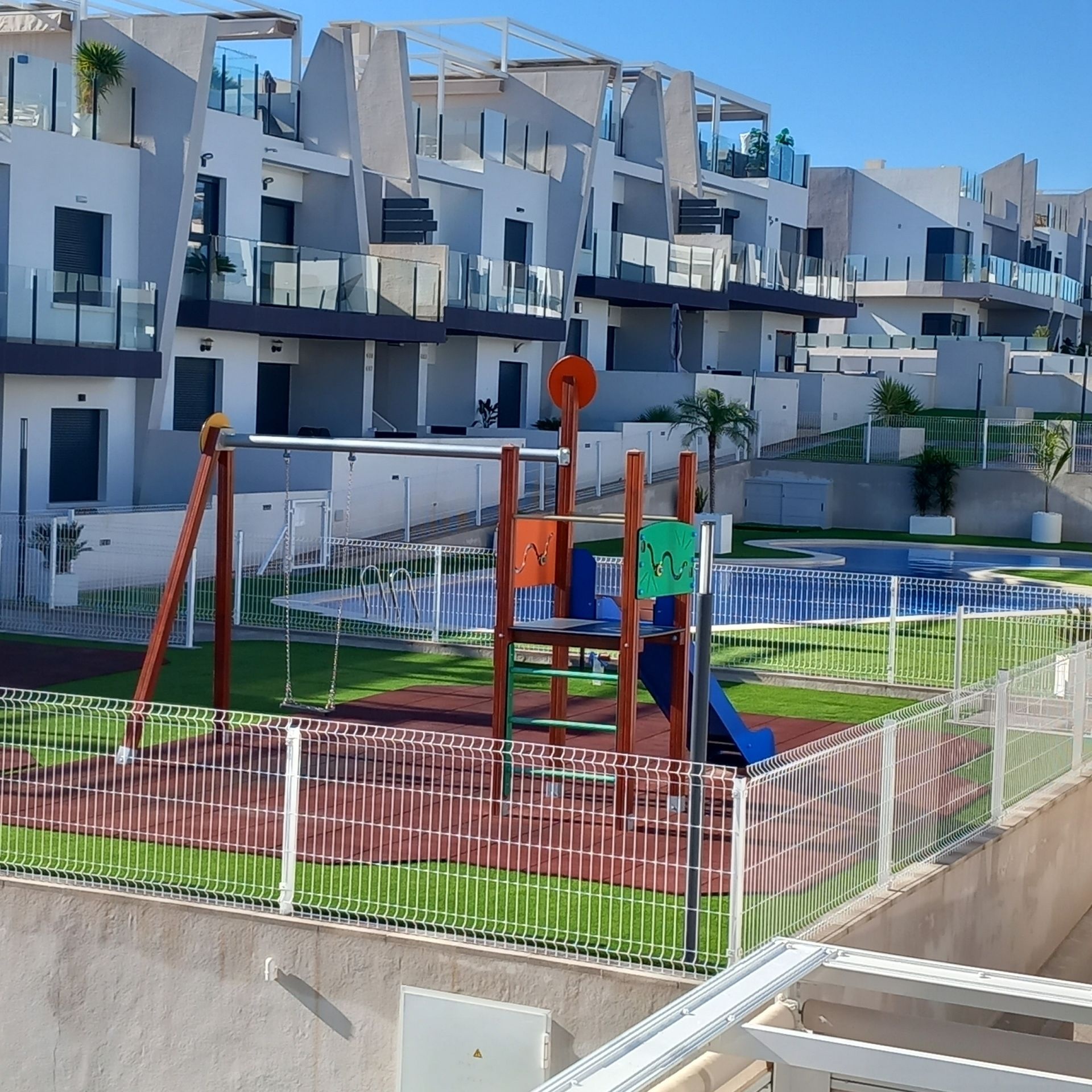 Resale - 2 Bedroom 2 Bathroom Apartment in San Miguel de Salinas -  - Alicante