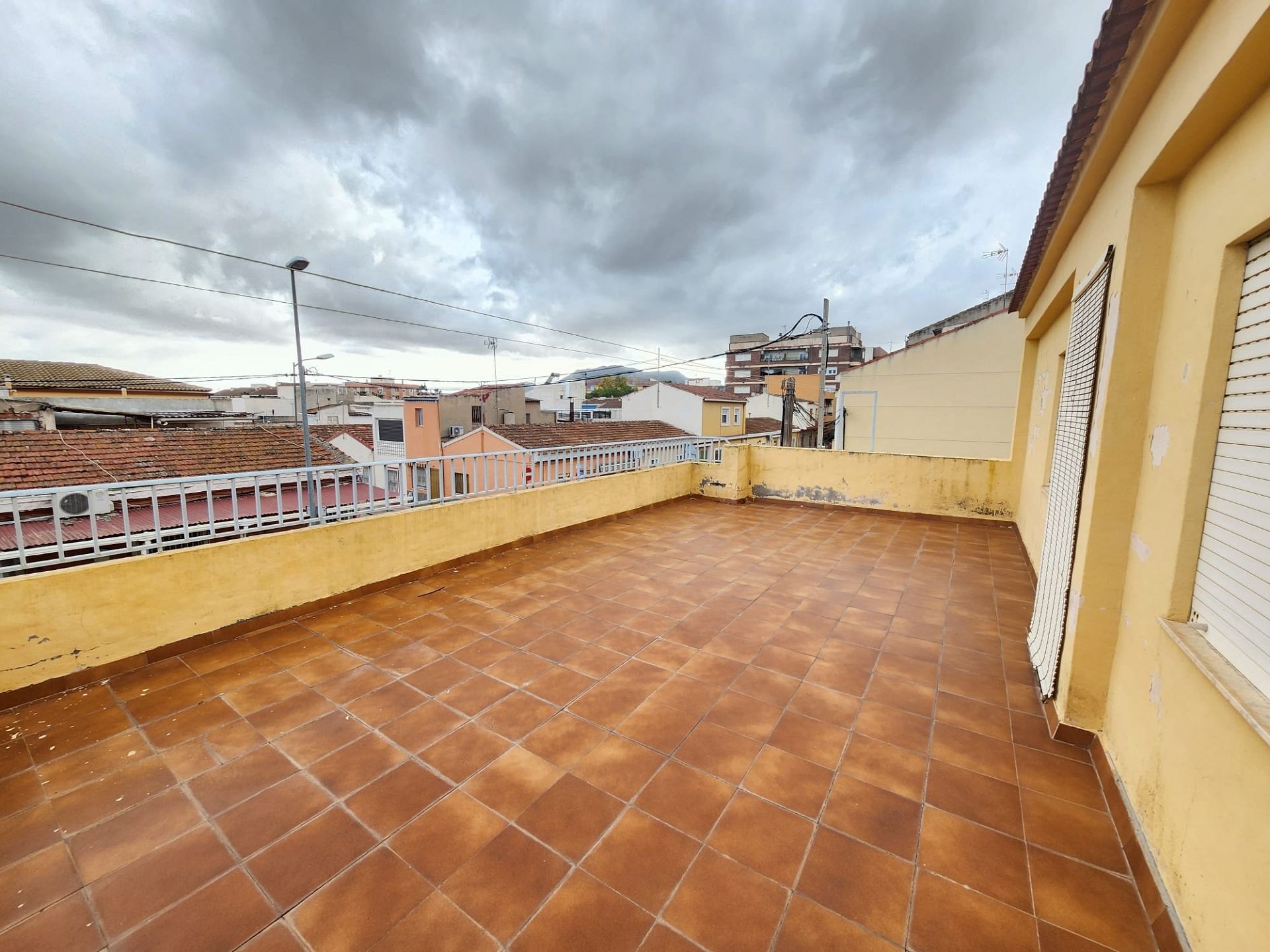 Resale - 3 Bedroom 3 Bathroom Townhouse in Sax -  - Alicante