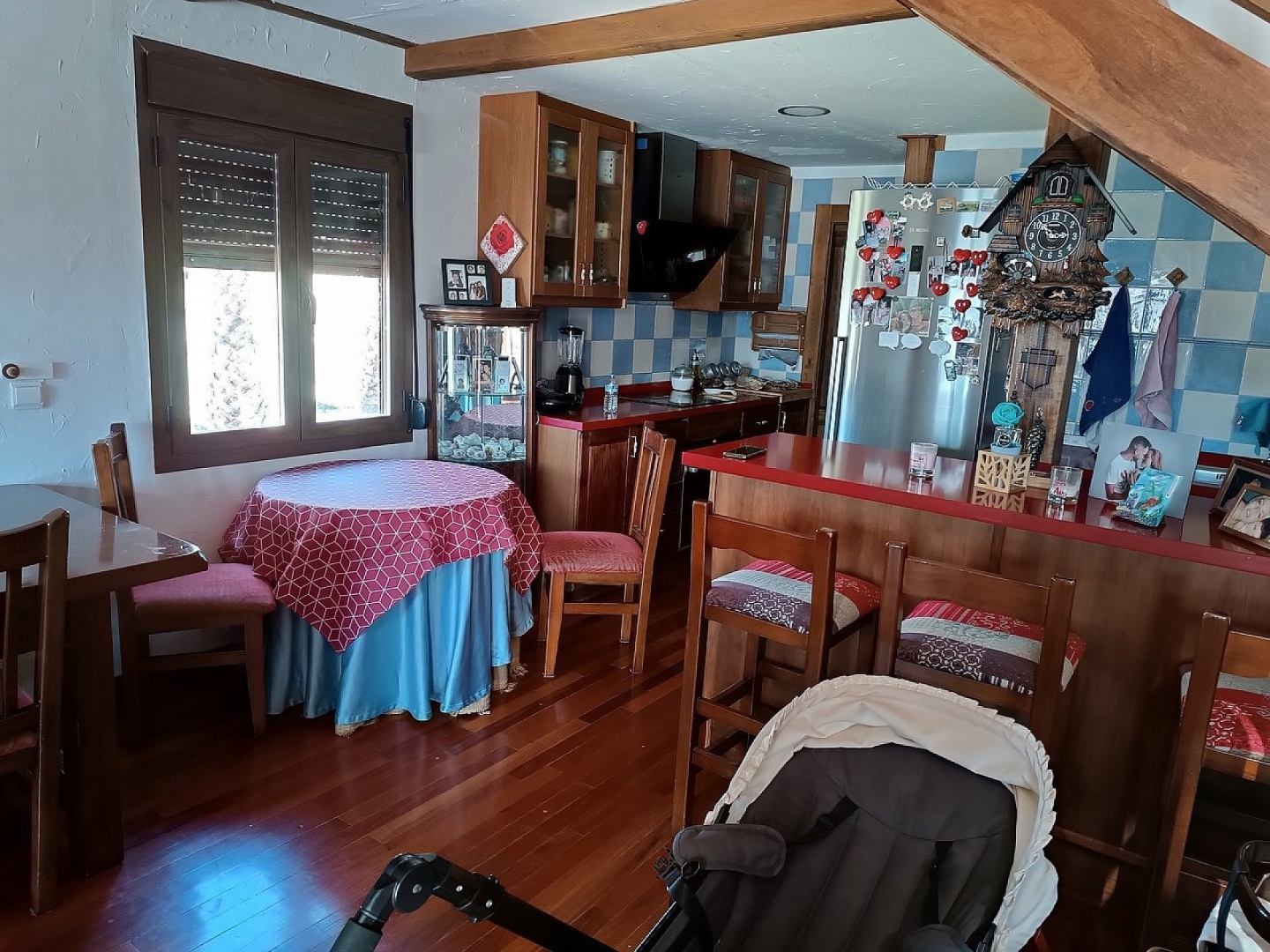 7 Bedroom 4 Bathroom Wooden House in Yecla