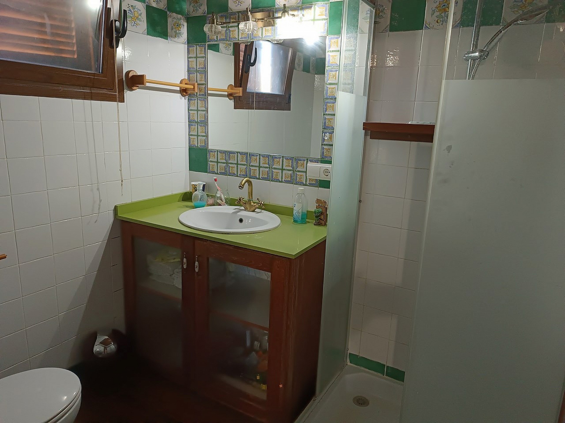 Resale - 7 Bedroom 4 Bathroom Wooden House in Yecla -  - Murcia