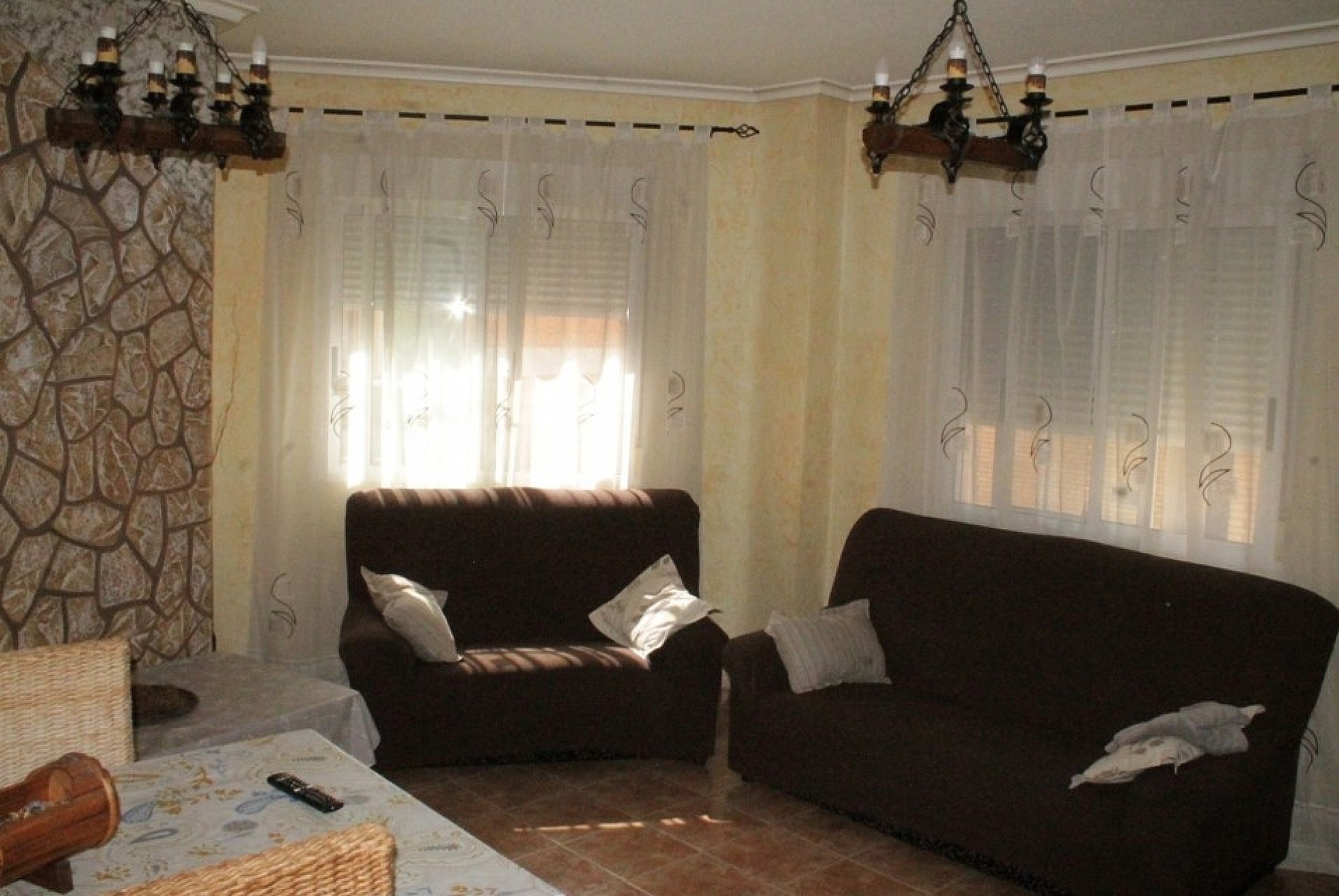Resale - 3 Bedroom 3 Bathroom Townhouse in Pinoso -  - Alicante