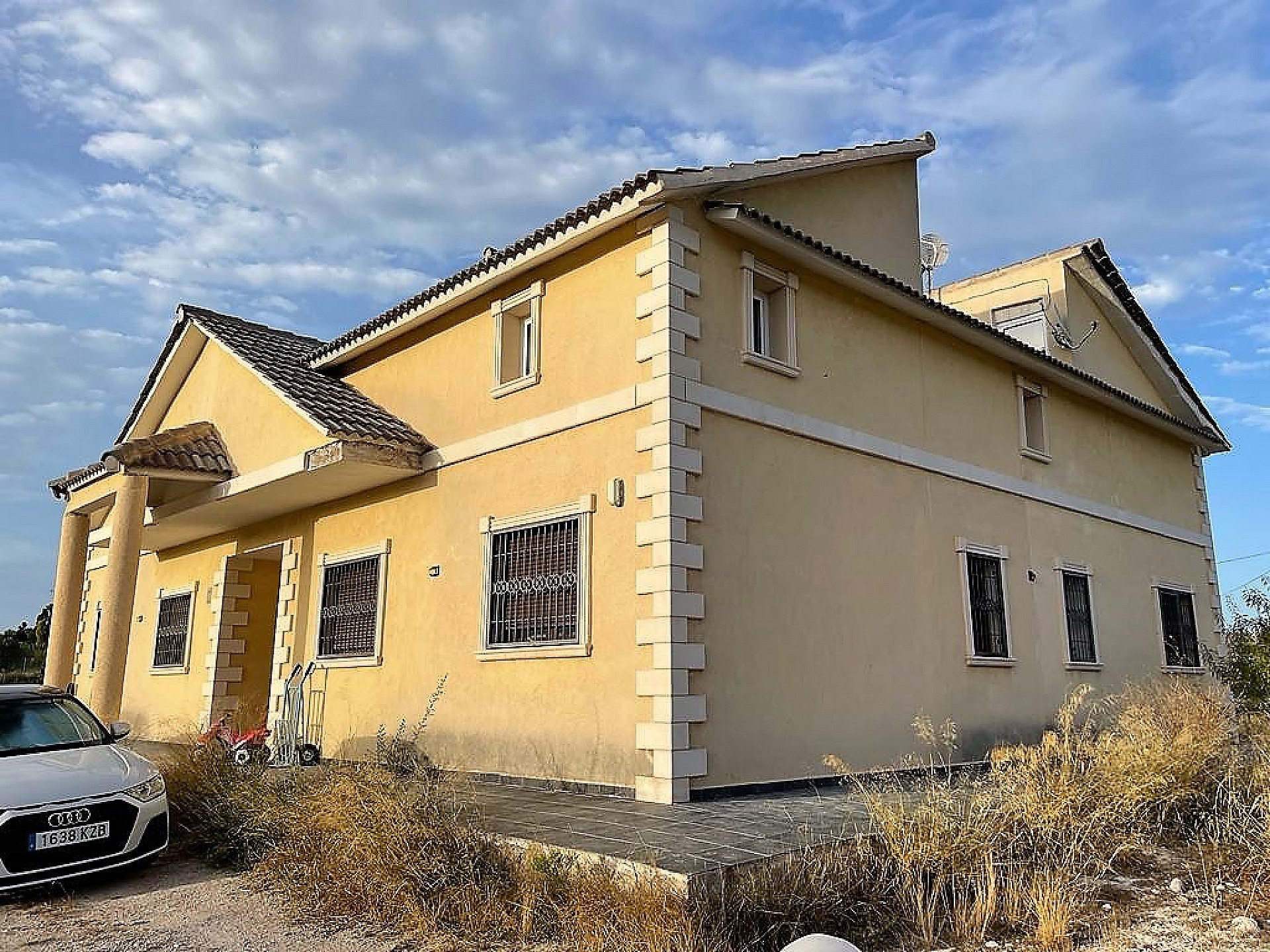 Resale - 4 Bedroom 4 Bathroom Villa in Castalla -  - Alicante