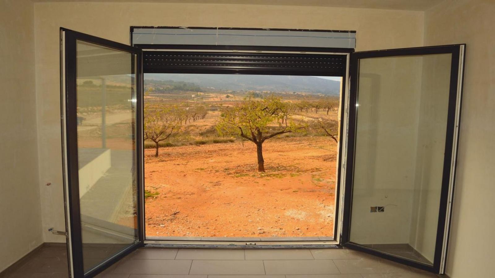 Resale - 4 Bedroom 2 Bathroom Villa in Hondón de las Nieves -  - Alicante