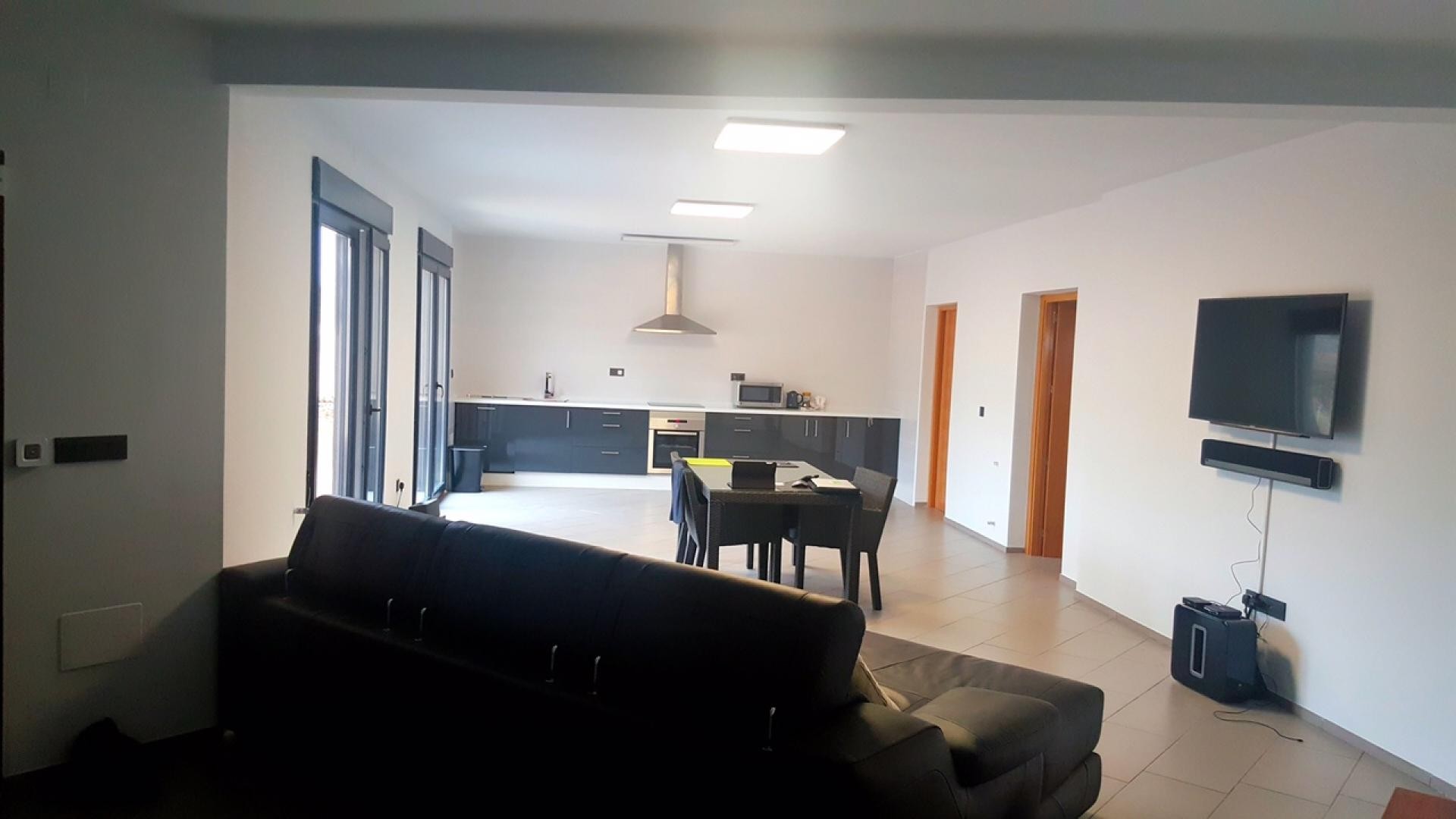 Resale - 4 Bedroom 2 Bathroom Villa in Hondón de las Nieves -  - Alicante