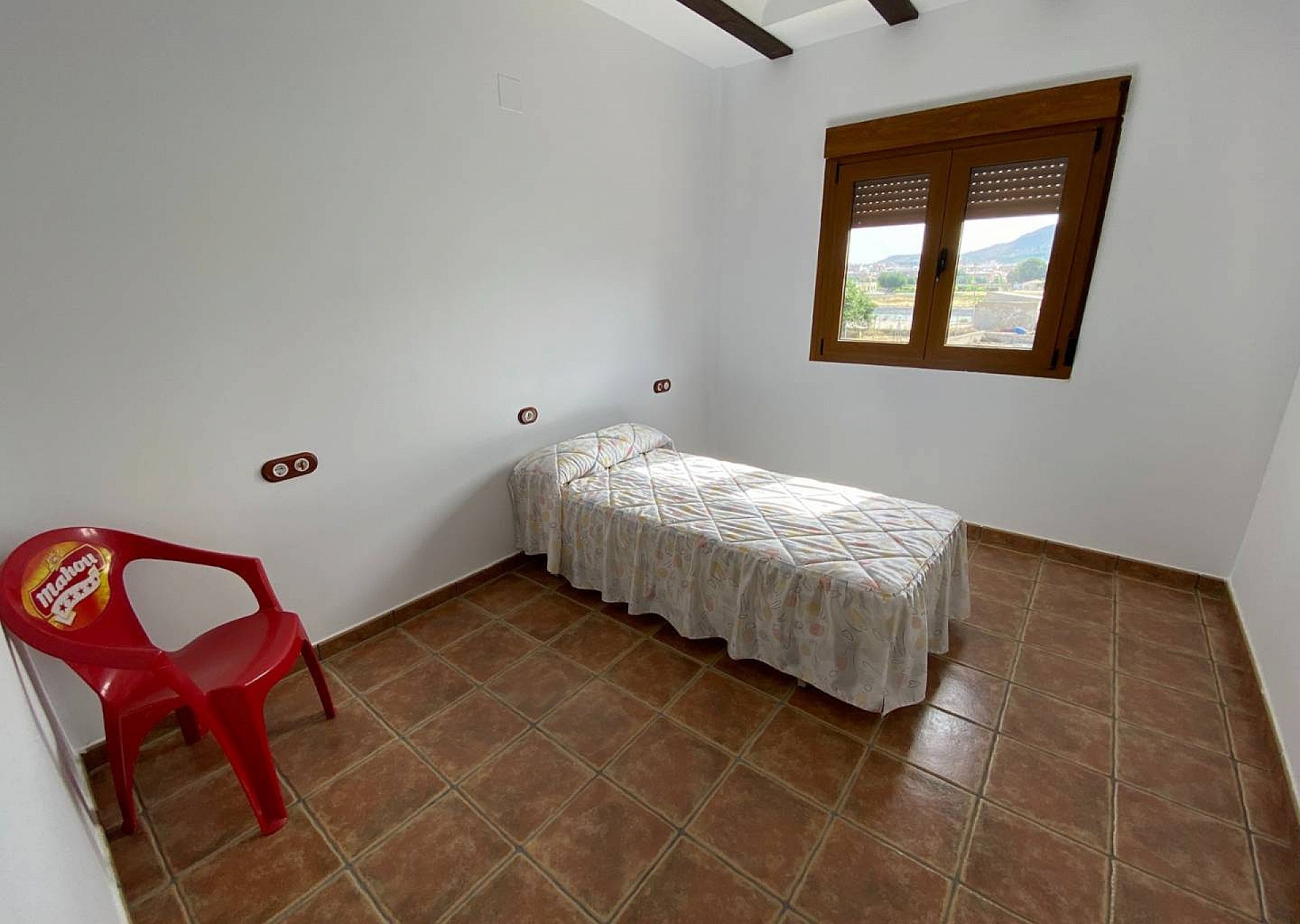 Resale - 5 Bedroom 3 Bathroom Villa in Villena -  - Alicante