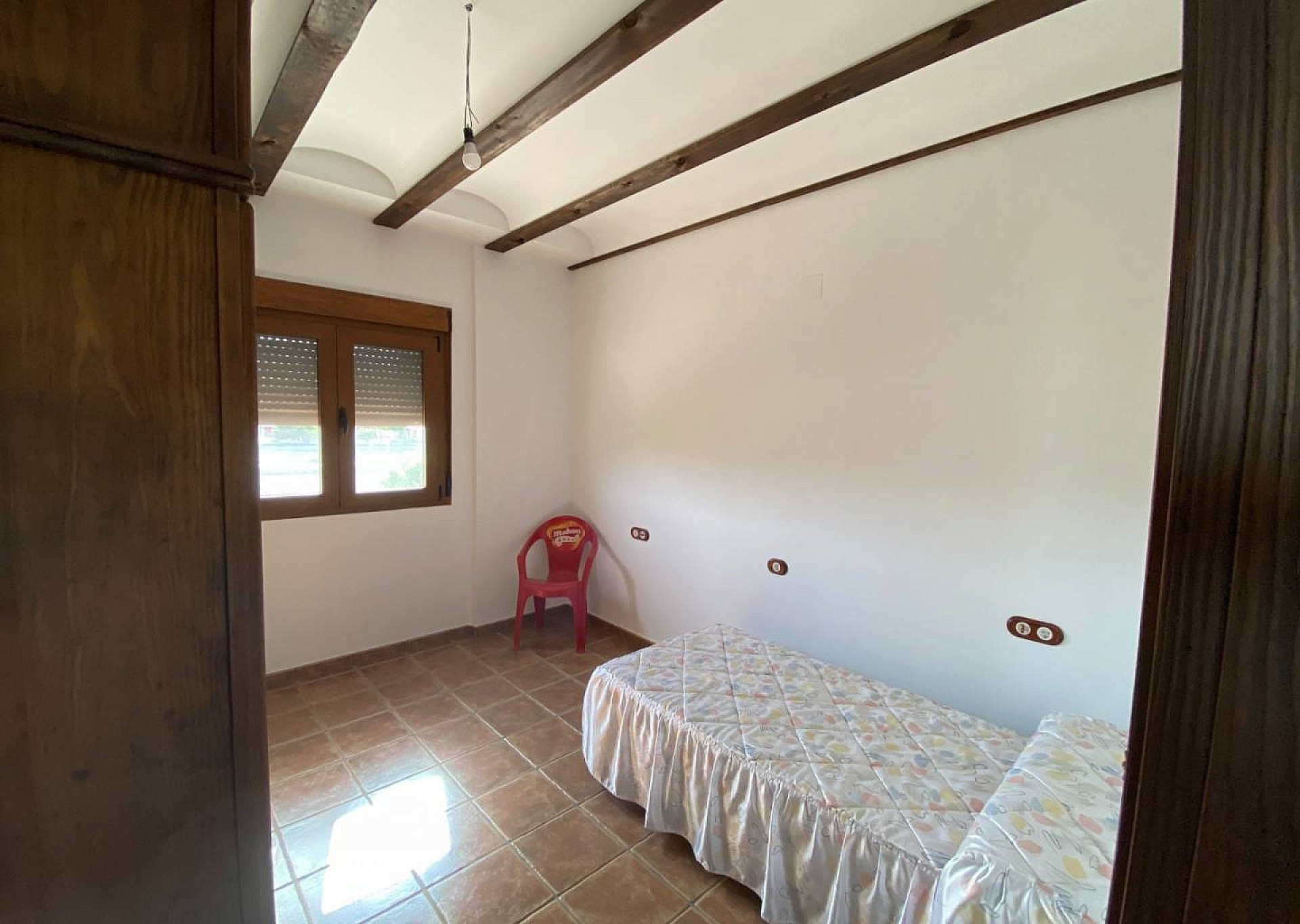 Resale - 5 Bedroom 3 Bathroom Villa in Villena -  - Alicante