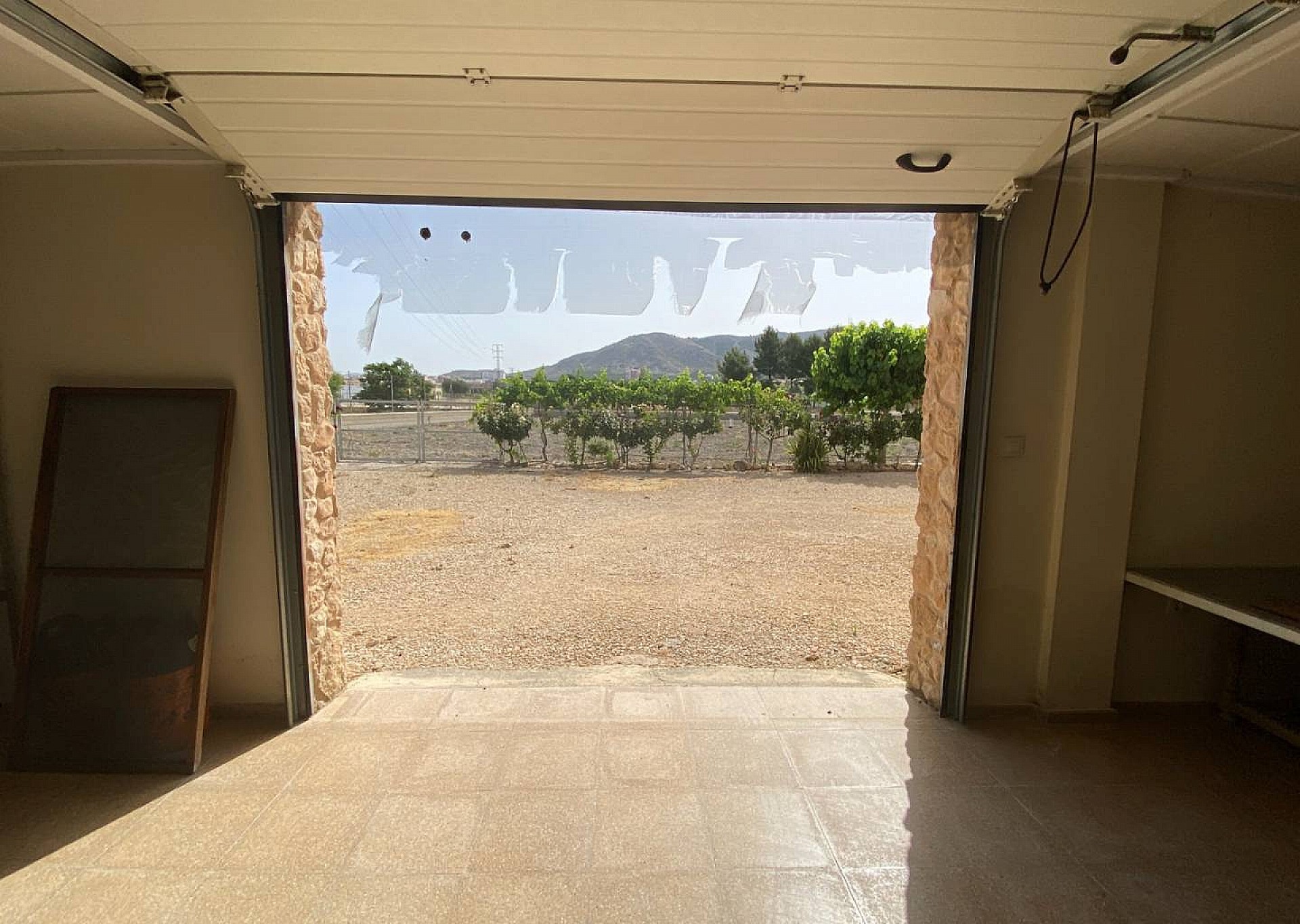 Resale - 5 Bedroom 3 Bathroom Villa in Villena -  - Alicante