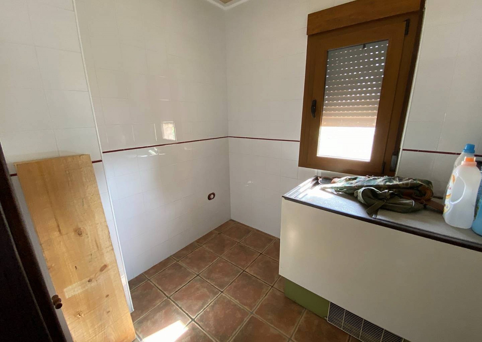 Resale - 5 Bedroom 3 Bathroom Villa in Villena -  - Alicante