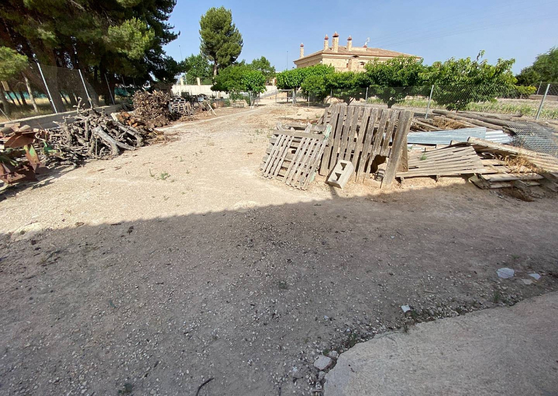 Resale - 5 Bedroom 3 Bathroom Villa in Villena -  - Alicante