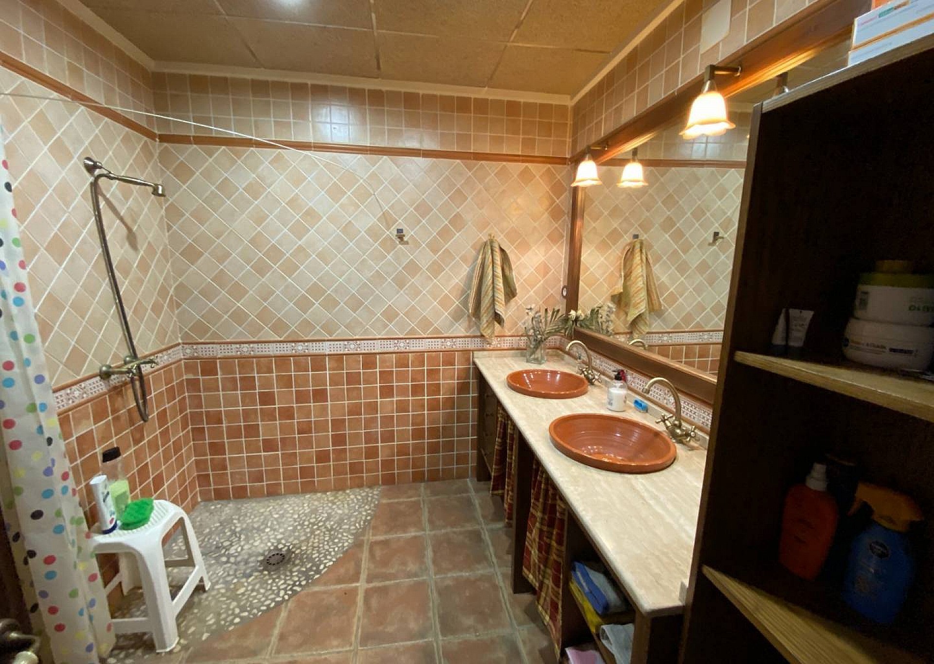 Resale - 5 Bedroom 3 Bathroom Villa in Villena -  - Alicante