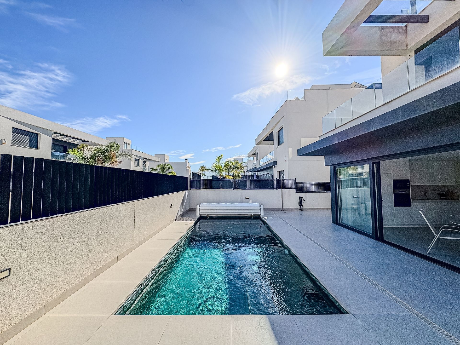 Resale - 5 Bedroom 4 Bathroom Villa in Algorfa -  - Alicante