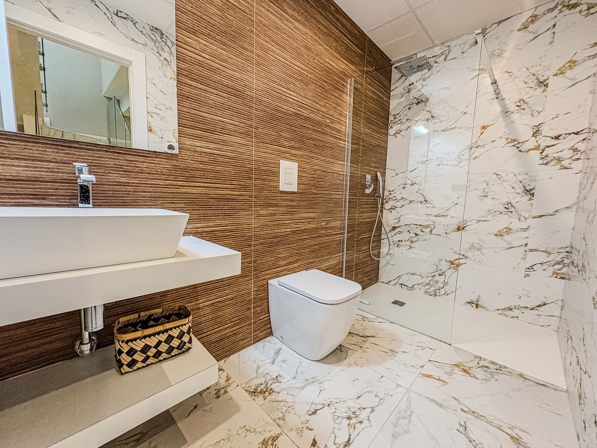 Resale - 5 Bedroom 4 Bathroom Villa in Algorfa -  - Alicante