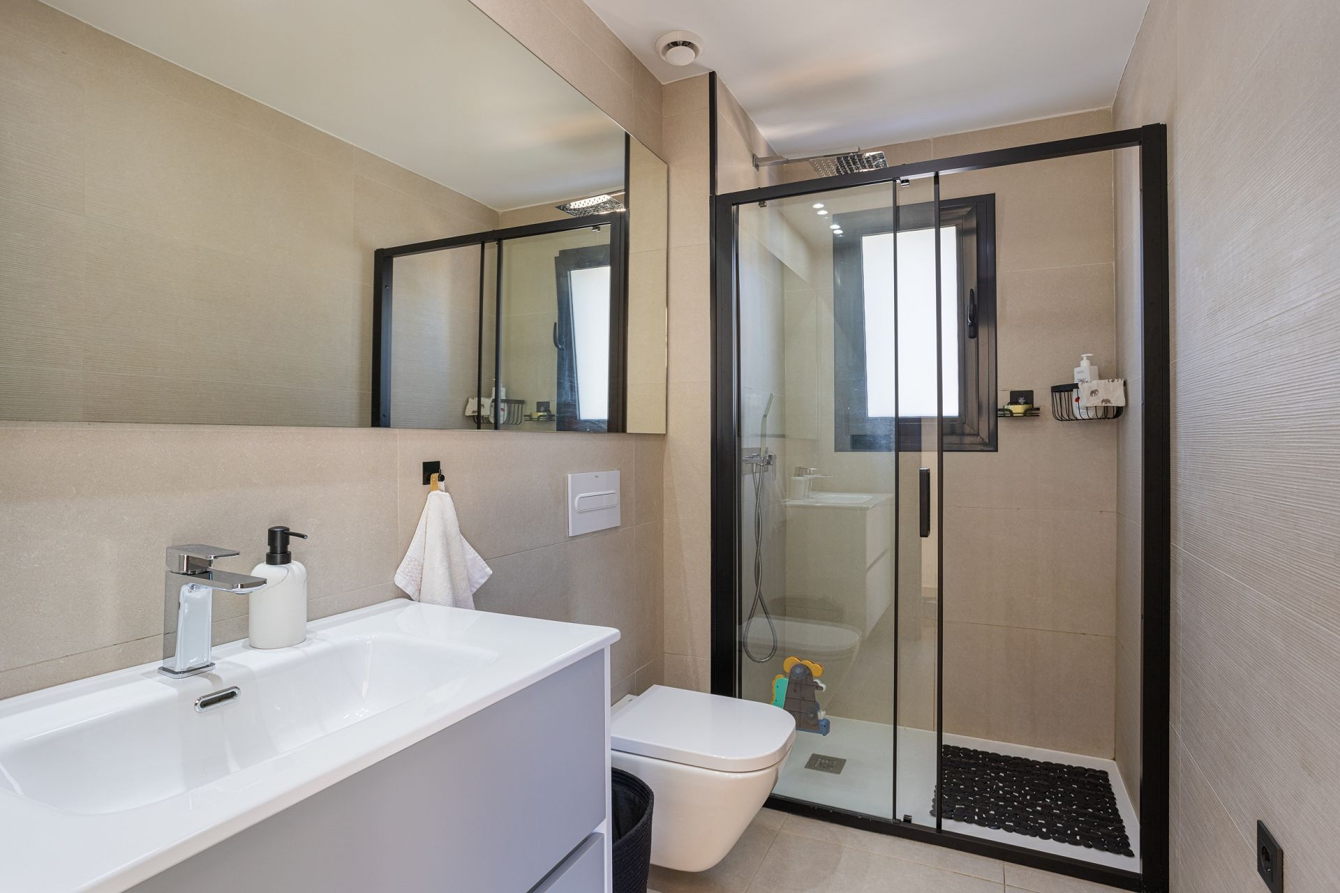 Resale - 4 Bedroom 3 Bathroom Villa in Ciudad Quesada -  - Alicante