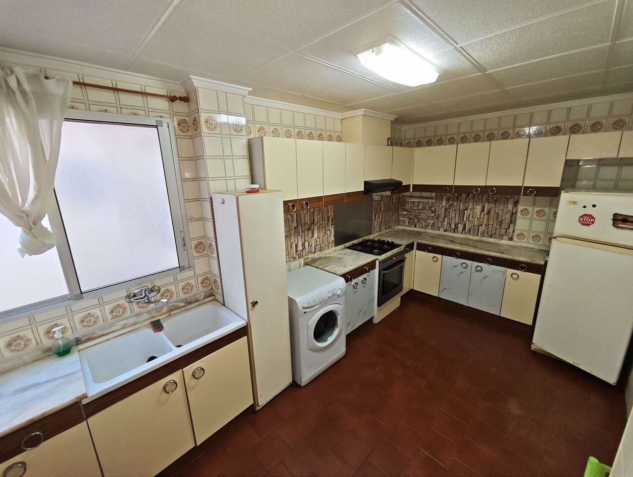 Resale - 4 Bedroom 2 Bathroom Apartment in Salinas - , Salinas, Alicante, Spain - Alicante