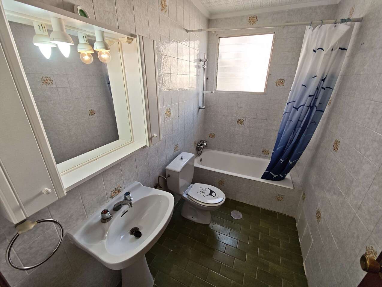 Resale - 4 Bedroom 2 Bathroom Apartment in Salinas - , Salinas, Alicante, Spain - Alicante