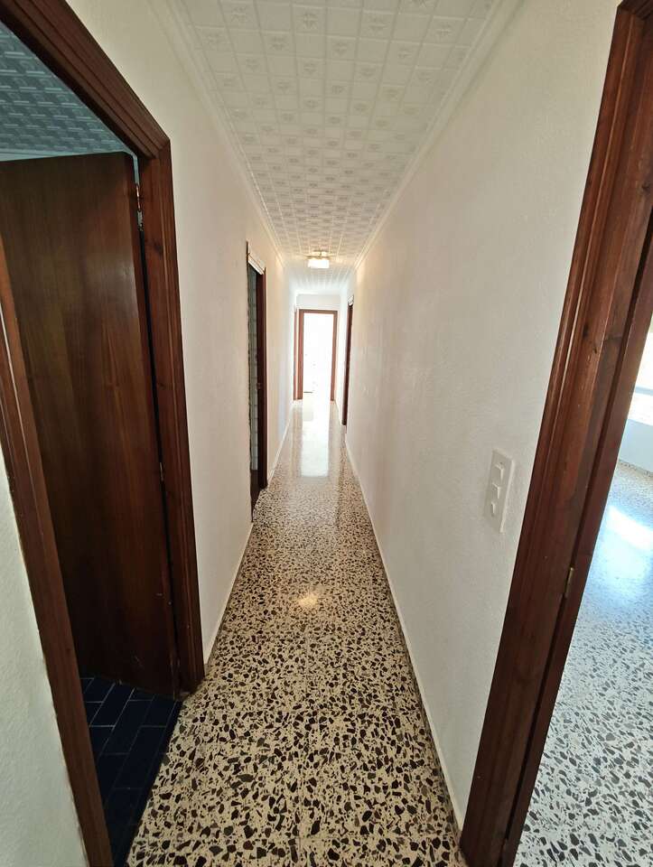 Resale - 4 Bedroom 2 Bathroom Apartment in Salinas - , Salinas, Alicante, Spain - Alicante