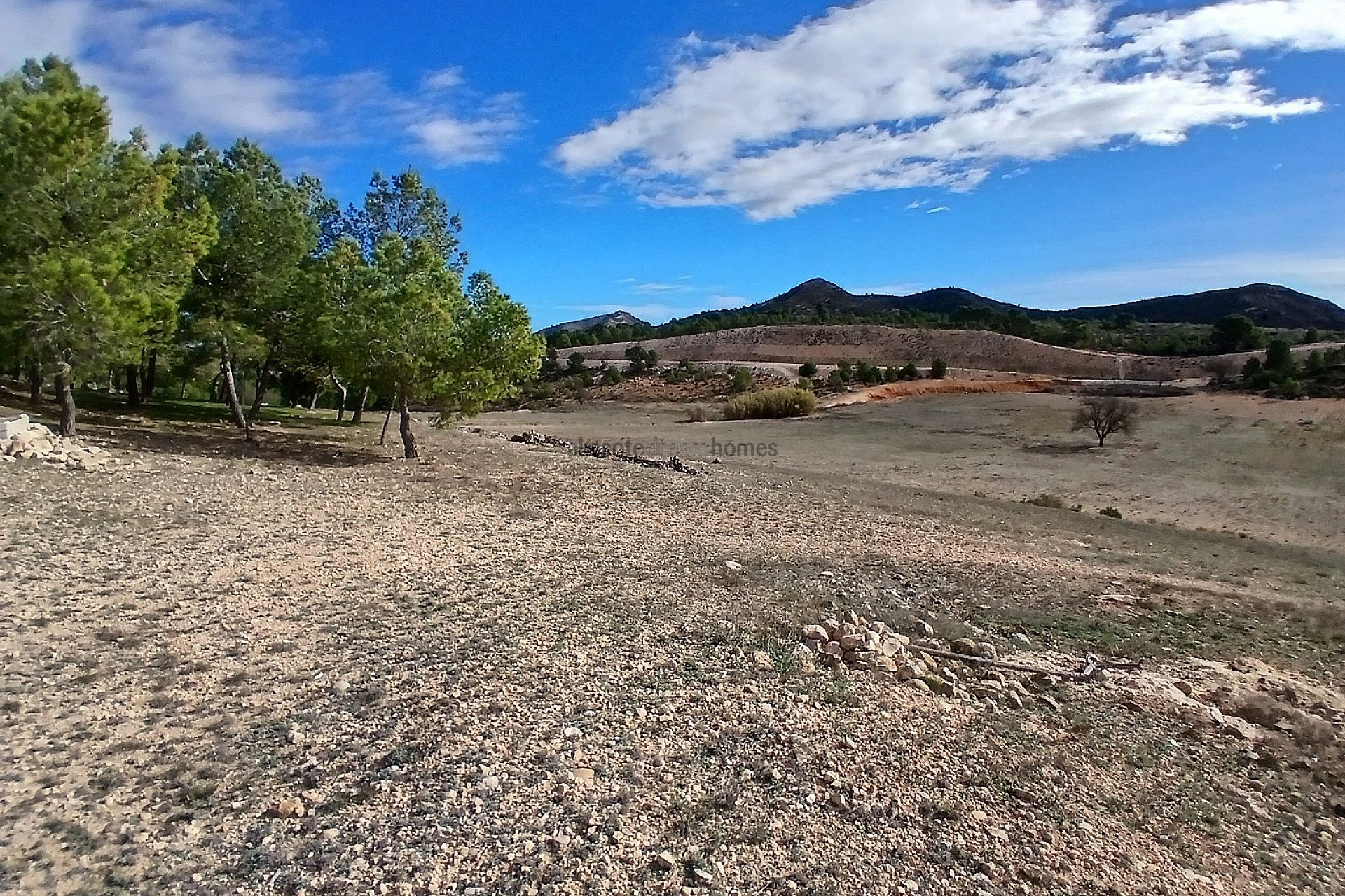 Resale - 6 Bedroom 1 Bathroom Country house in Caudete -  - Albacete