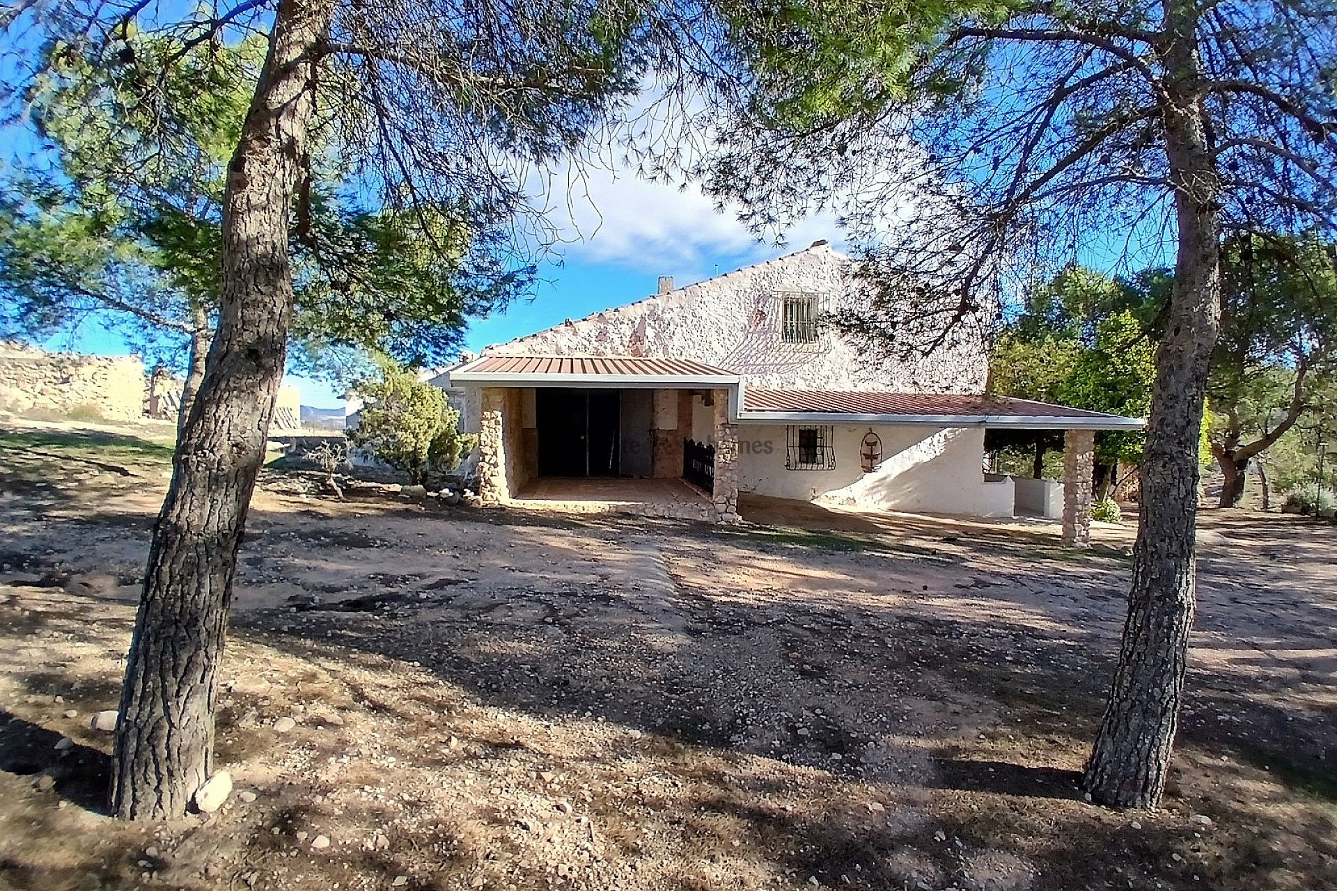 Resale - 6 Bedroom 1 Bathroom Country house in Caudete -  - Albacete
