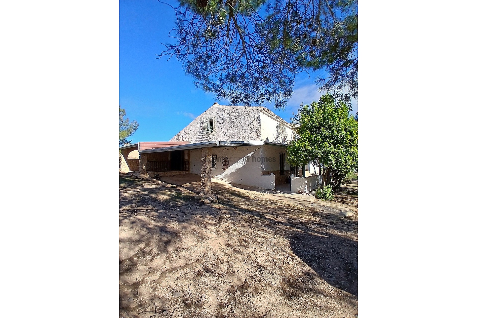 Resale - 6 Bedroom 1 Bathroom Country house in Caudete -  - Albacete