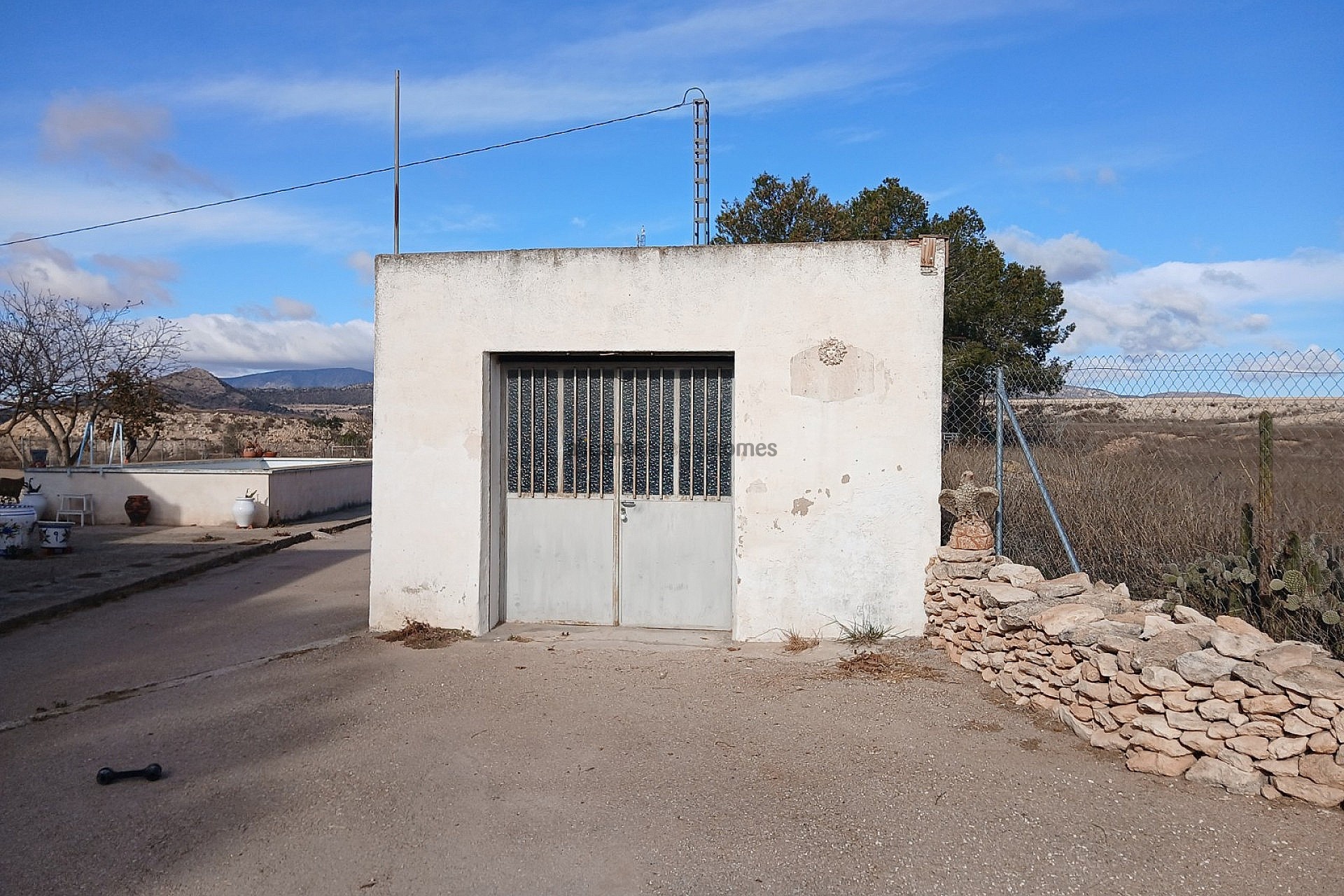 Resale - 3 Bedroom 1 Bathroom Country house in Monóvar -  - Alicante
