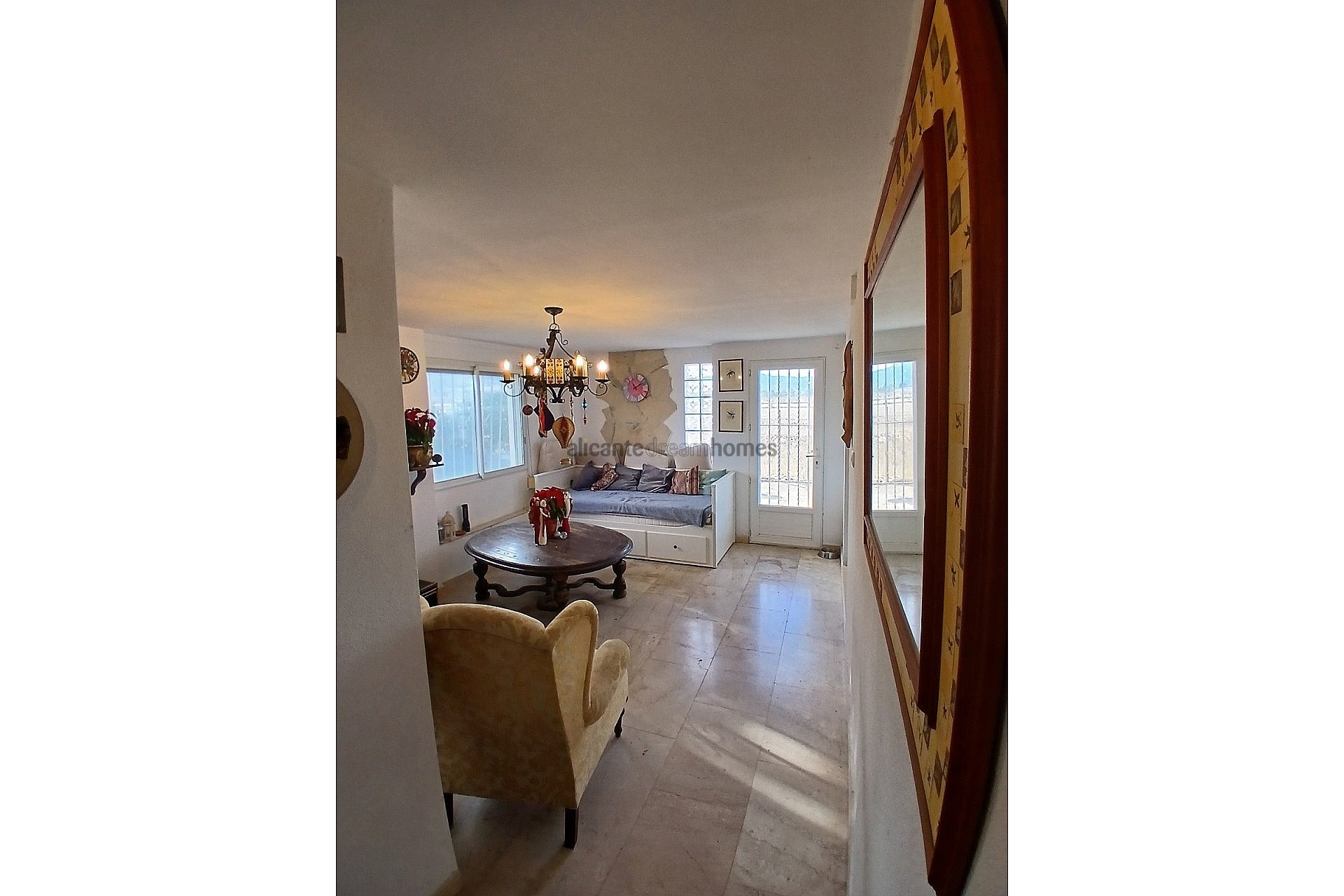 Resale - 3 Bedroom 1 Bathroom Country house in Monóvar -  - Alicante