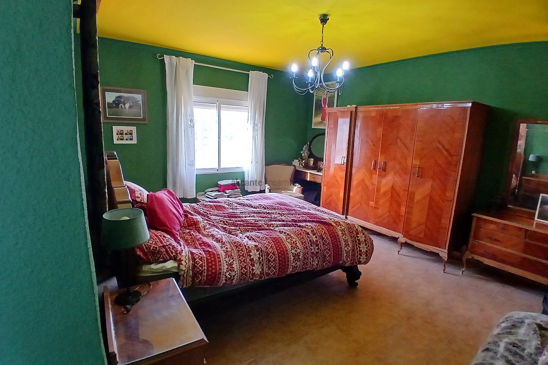 Resale - 3 Bedroom 1 Bathroom Country house in Monóvar -  - Alicante