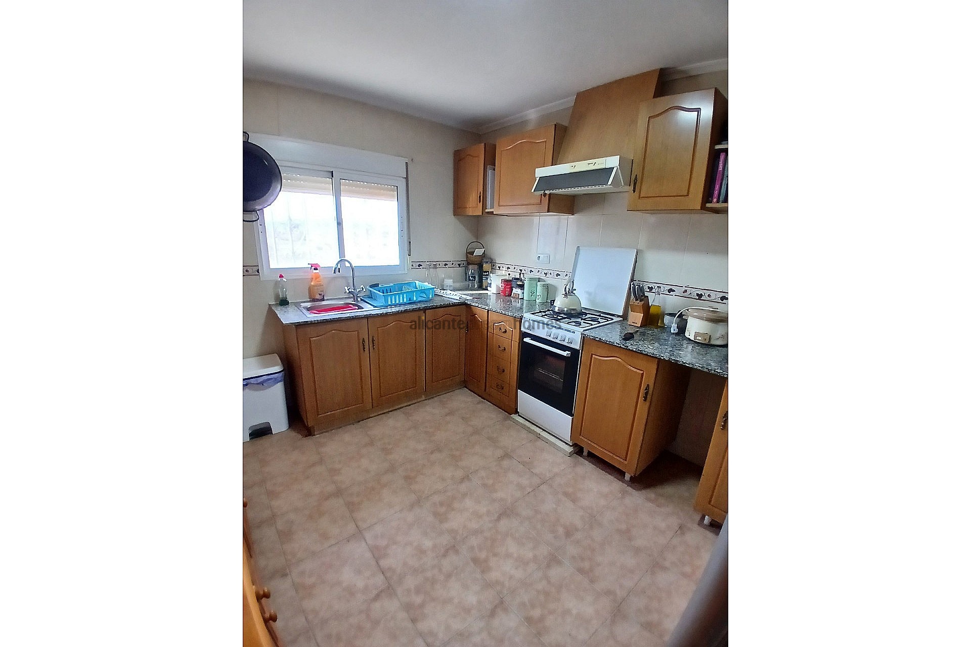 Resale - 3 Bedroom 1 Bathroom Country house in Monóvar -  - Alicante