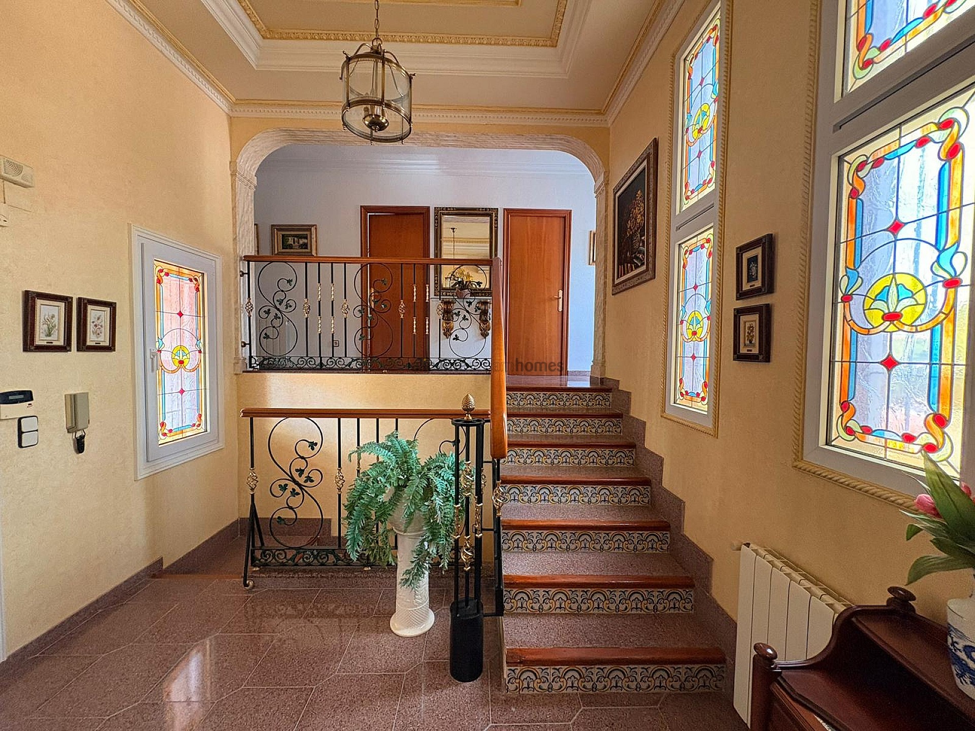 Resale - 3 Bedroom 2 Bathroom Villa in Sax -  - Alicante