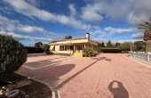 3 Bedroom 2 Bathroom Villa in Sax