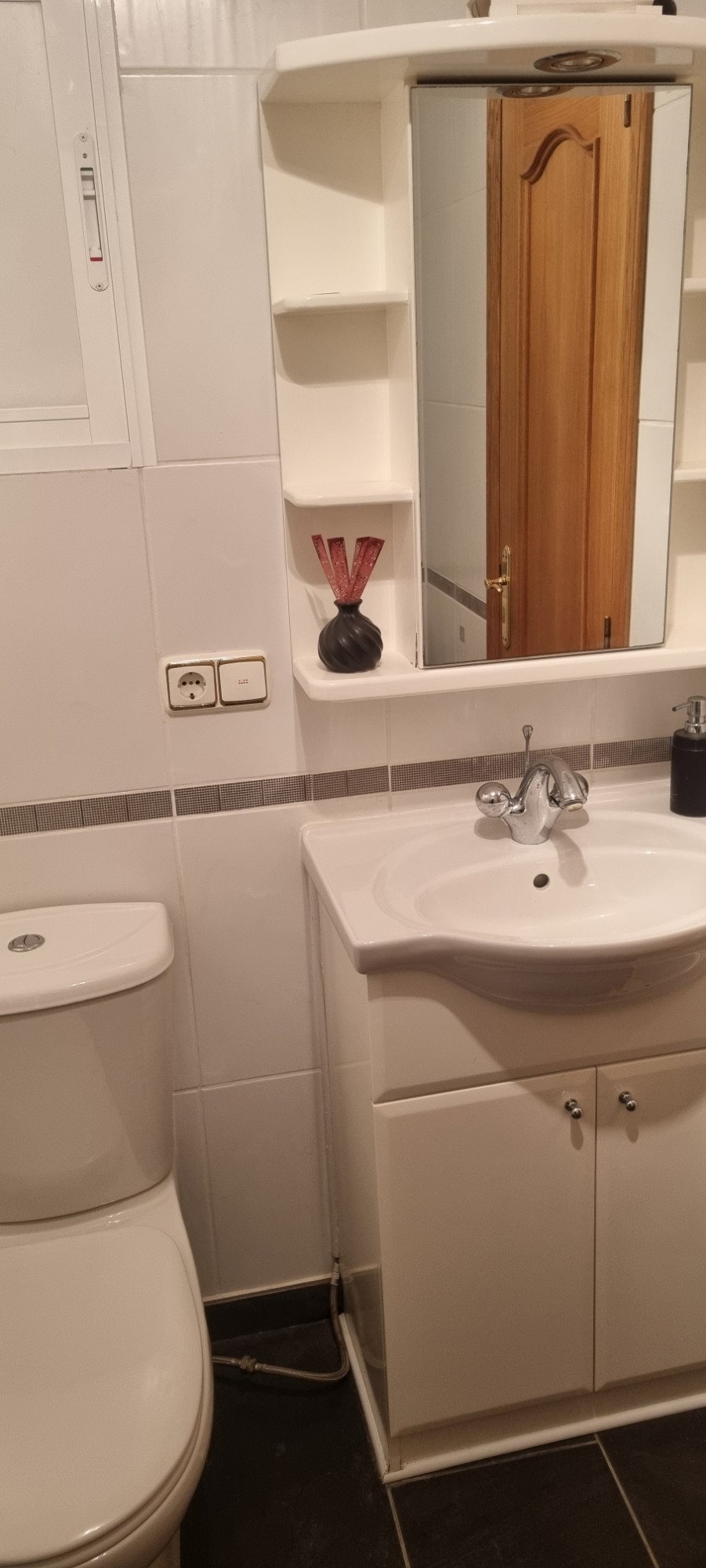Resale - 6 Bedroom 8 Bathroom Villa in Hondón de los Fráiles -  - Alicante