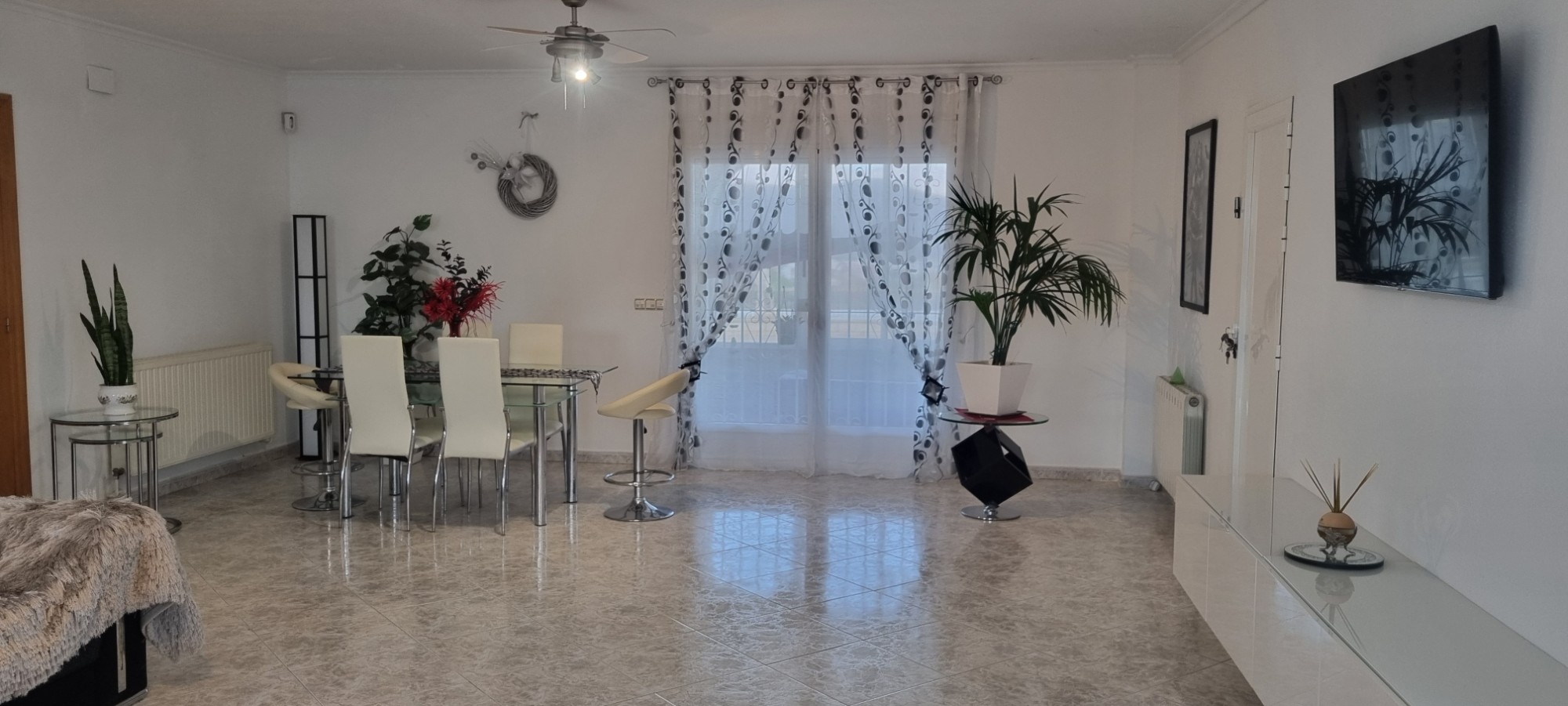 Resale - 6 Bedroom 8 Bathroom Villa in Hondón de los Fráiles -  - Alicante