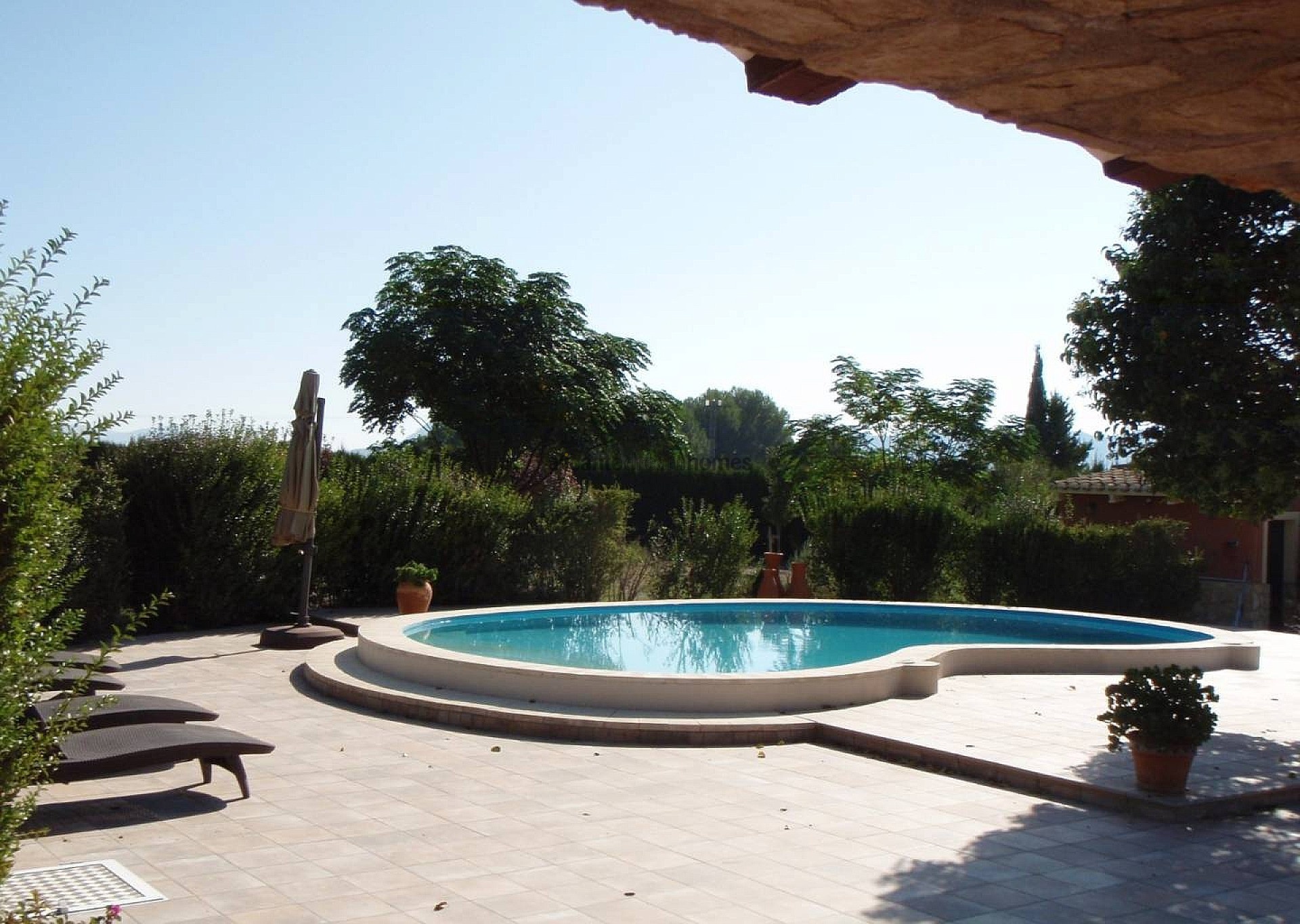Resale - 4 Bedroom 3 Bathroom Villa in Salinas -  - Alicante