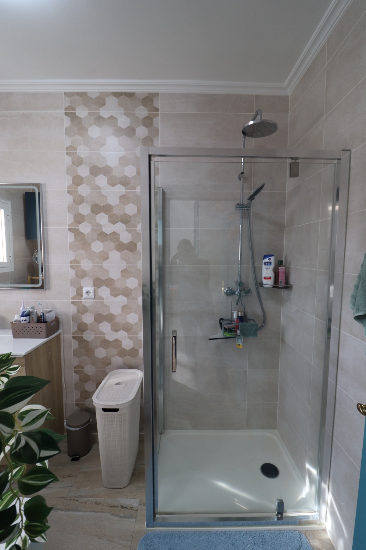 Resale - 4 Bedroom 2 Bathroom Villa in La Romana -  - Alicante