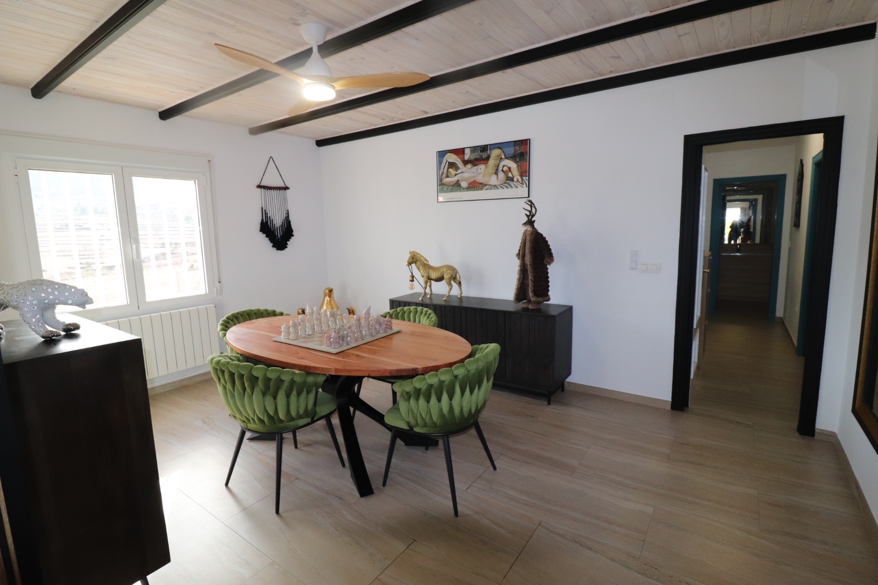 Resale - 4 Bedroom 2 Bathroom Villa in La Romana -  - Alicante
