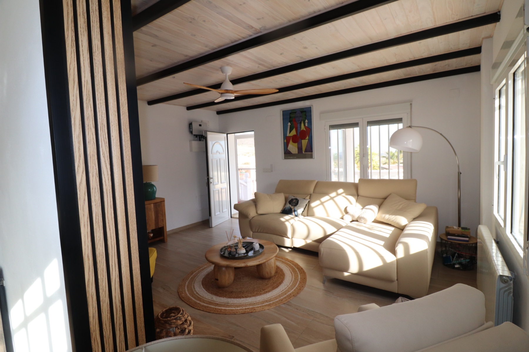 Resale - 4 Bedroom 2 Bathroom Villa in La Romana -  - Alicante