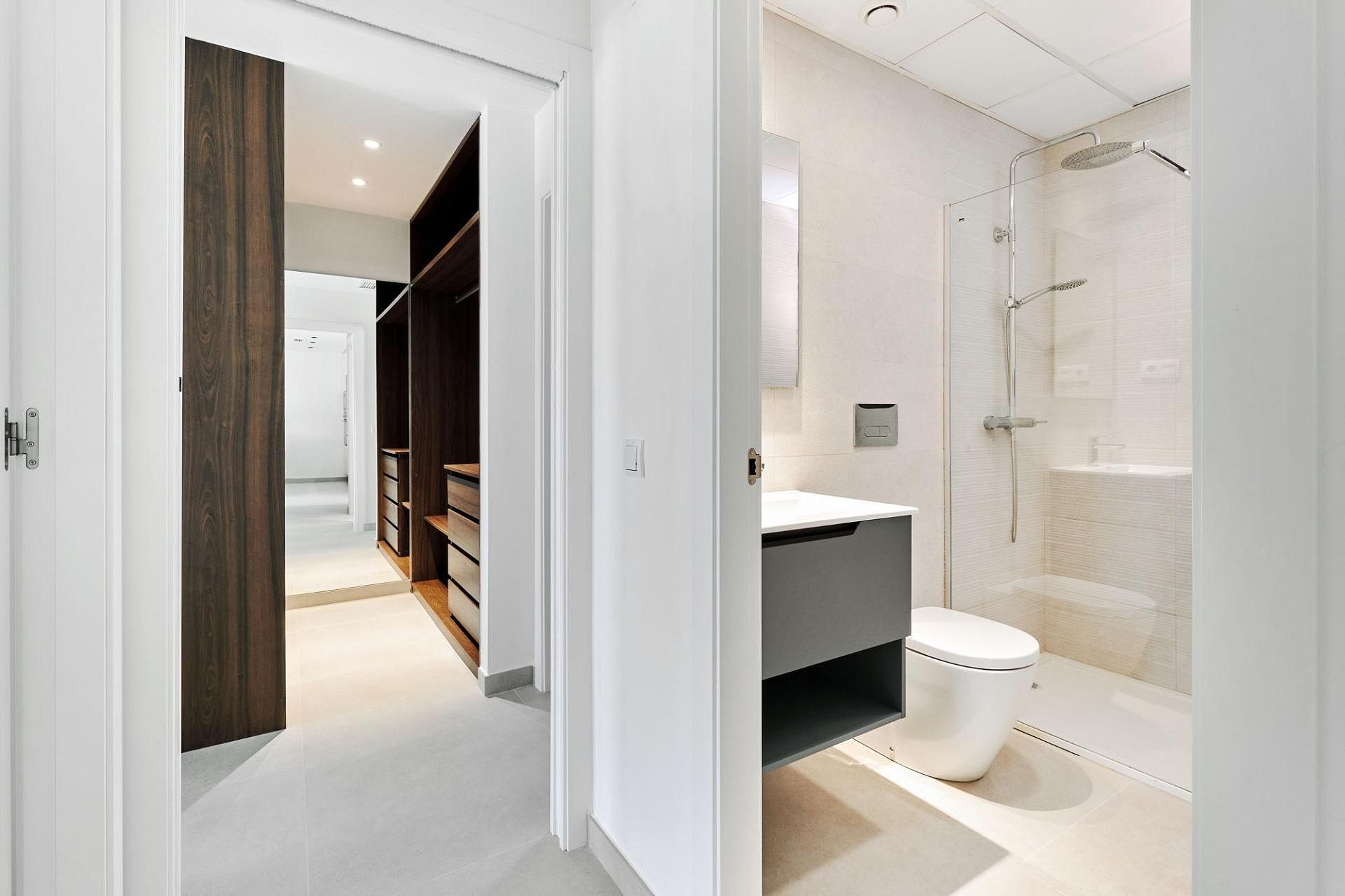 Resale - 2 Bedroom 2 Bathroom Apartment in Torrevieja - , Torrevieja, Alicante, Spain - Alicante