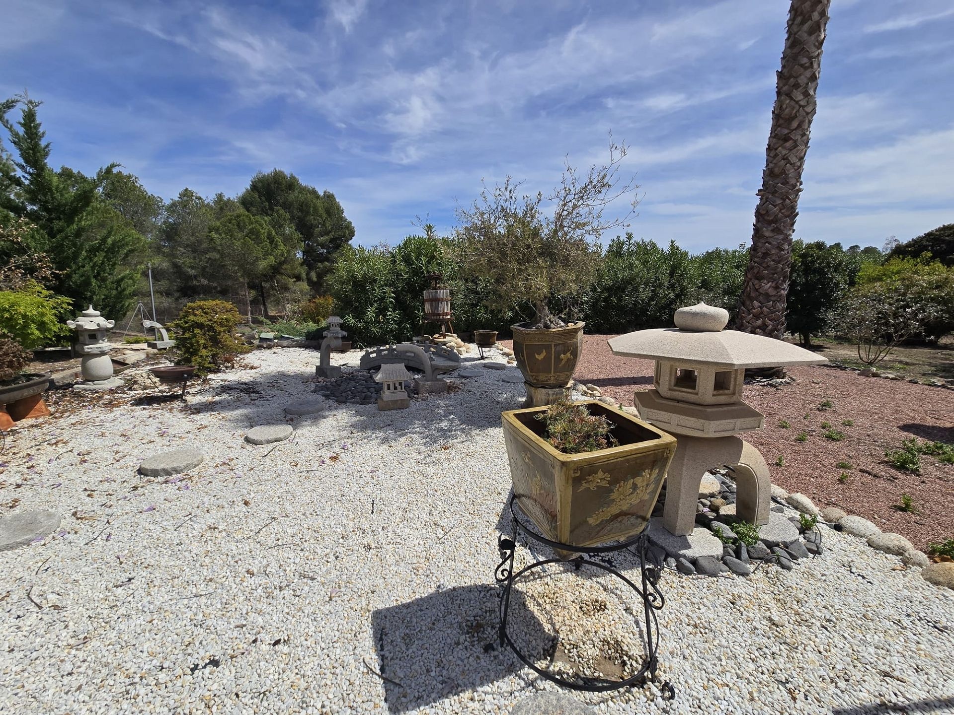 Resale - 4 Bedroom 3 Bathroom Villa in Sax -  - Alicante