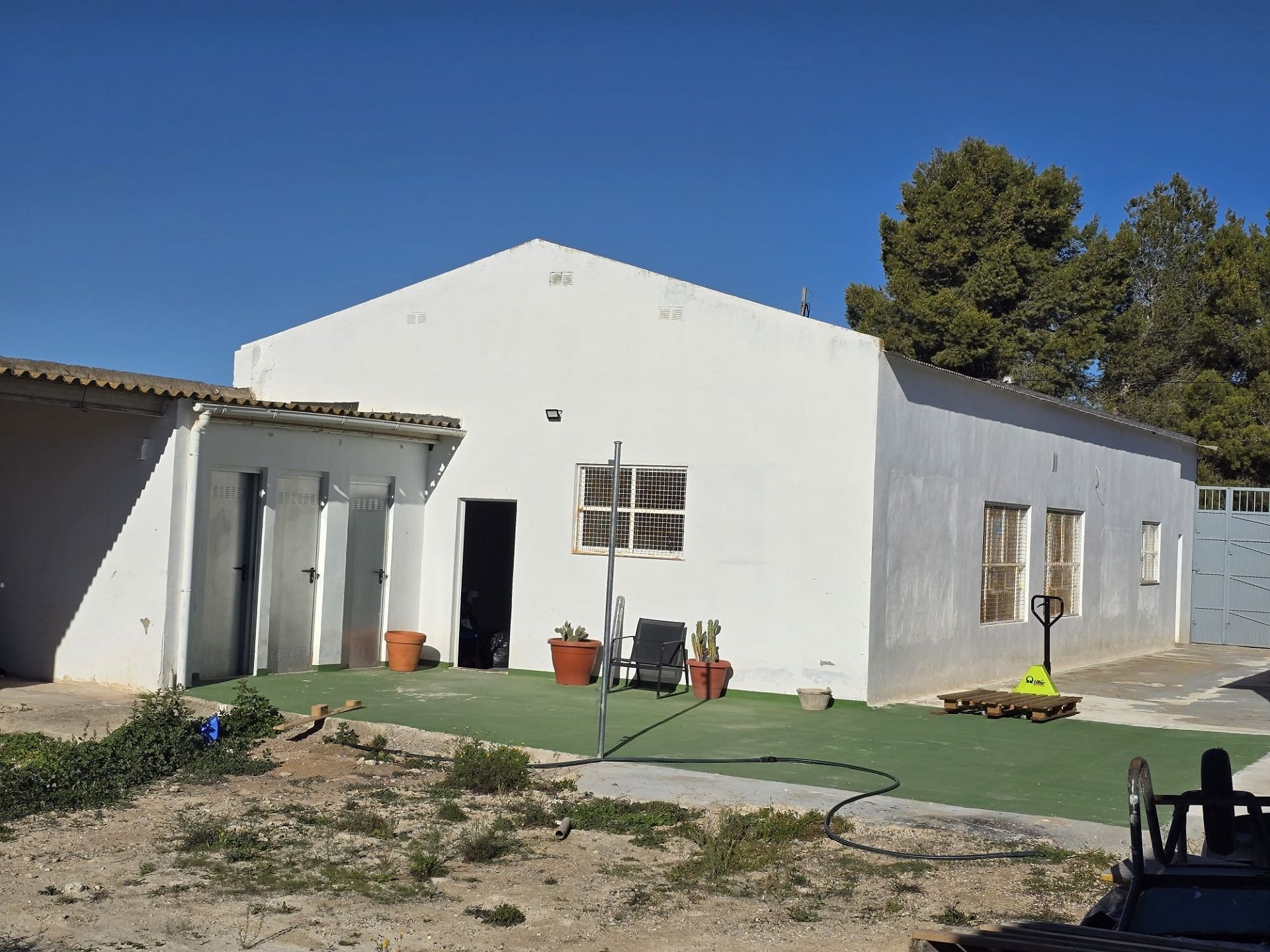 Resale - 1 Bathroom Commercial in Sax -  - Alicante