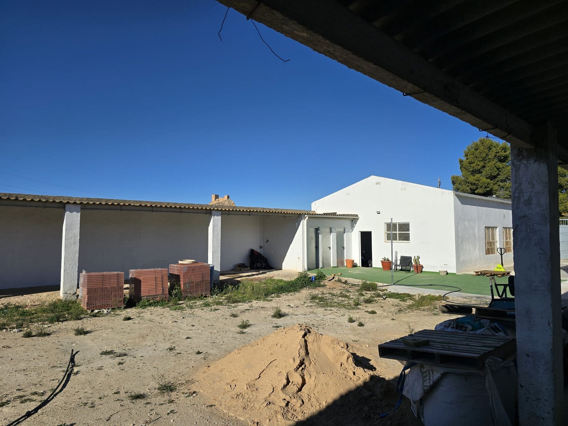 Resale - 1 Bathroom Commercial in Sax -  - Alicante