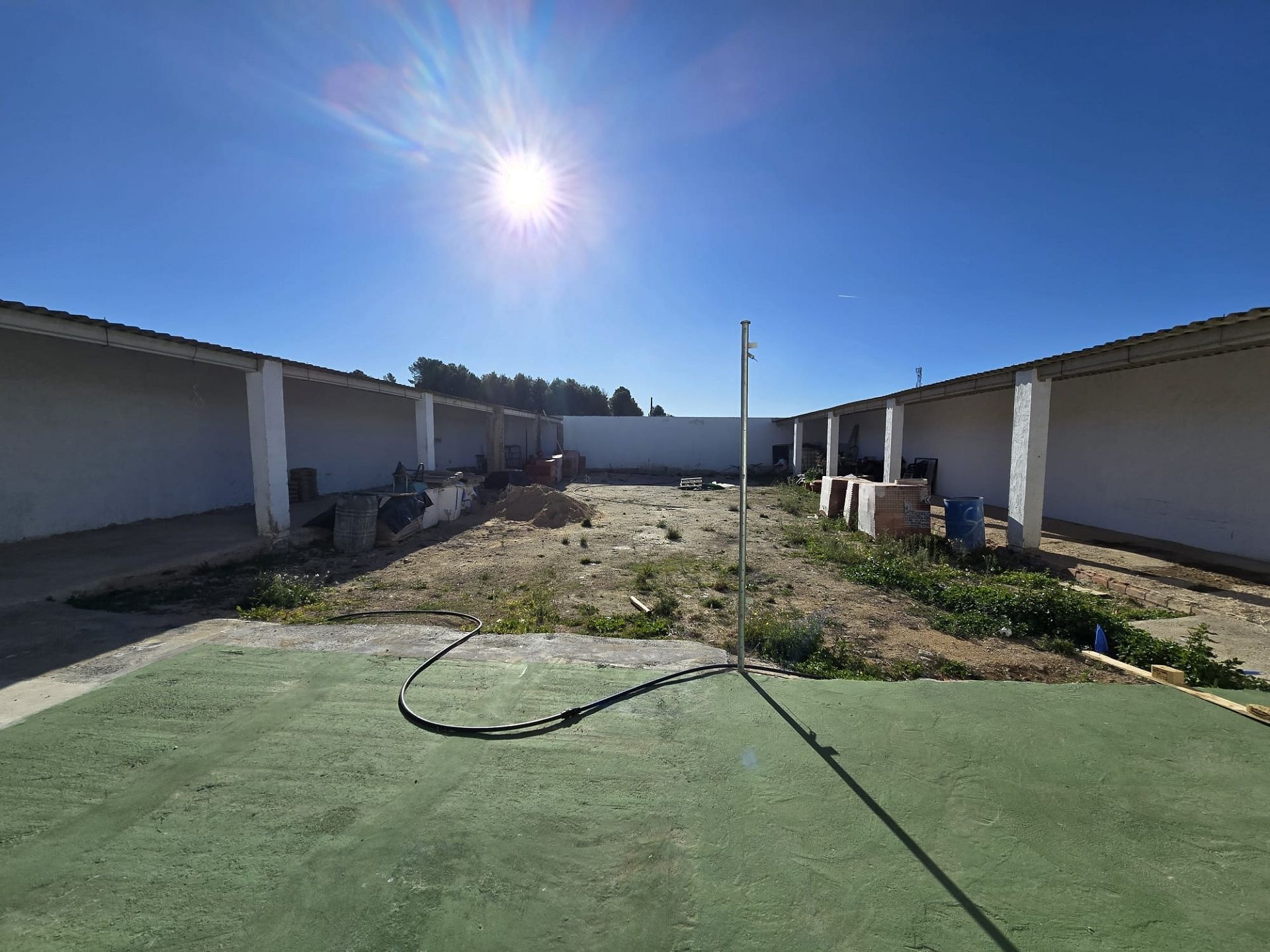 Resale - 1 Bathroom Commercial in Sax -  - Alicante