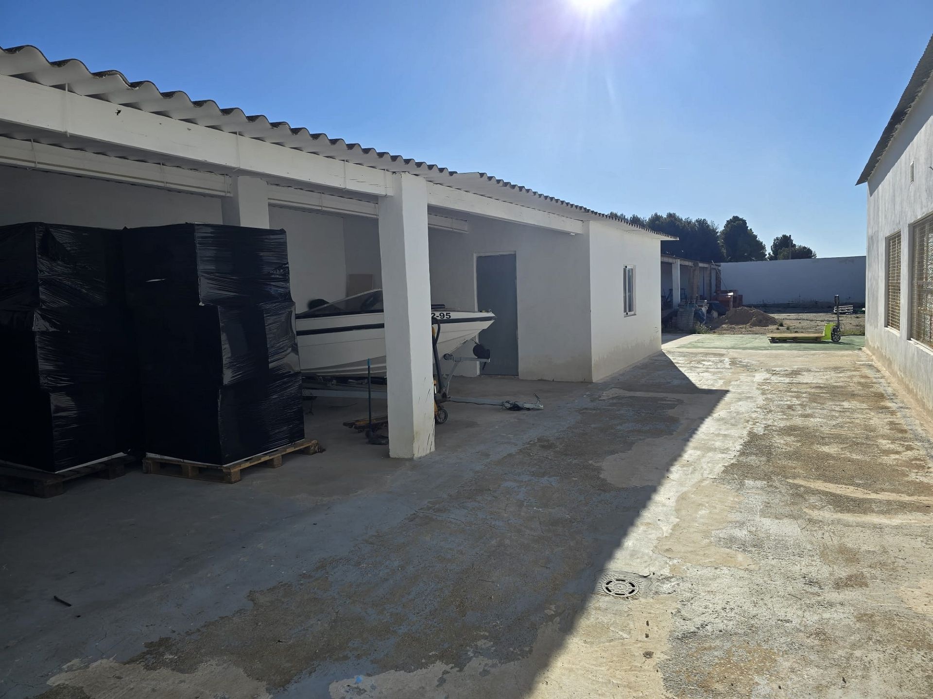 Resale - 1 Bathroom Commercial in Sax -  - Alicante