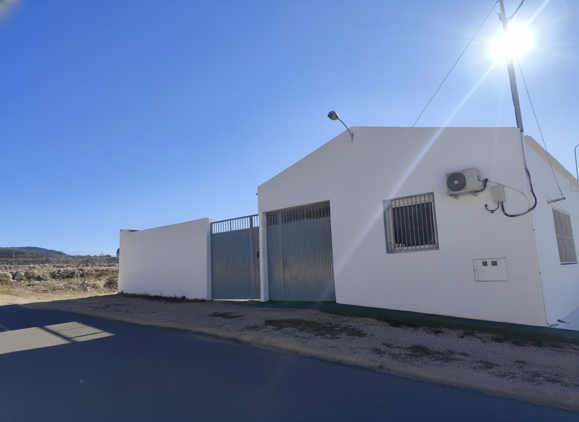 Resale - 1 Bathroom Commercial in Sax -  - Alicante