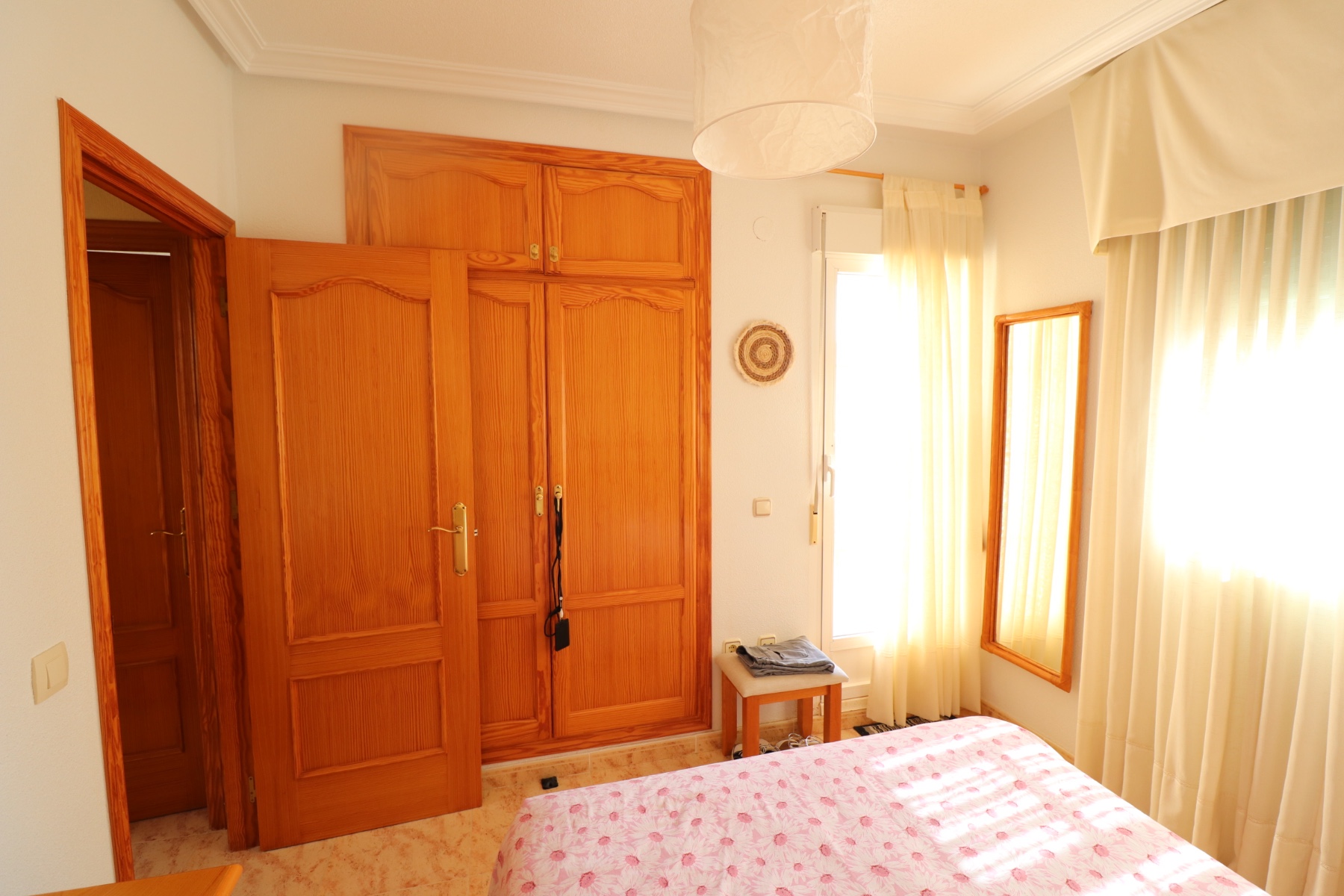 Resale - 3 Bedroom 2 Bathroom Townhouse in Orihuela Costa -  - Alicante